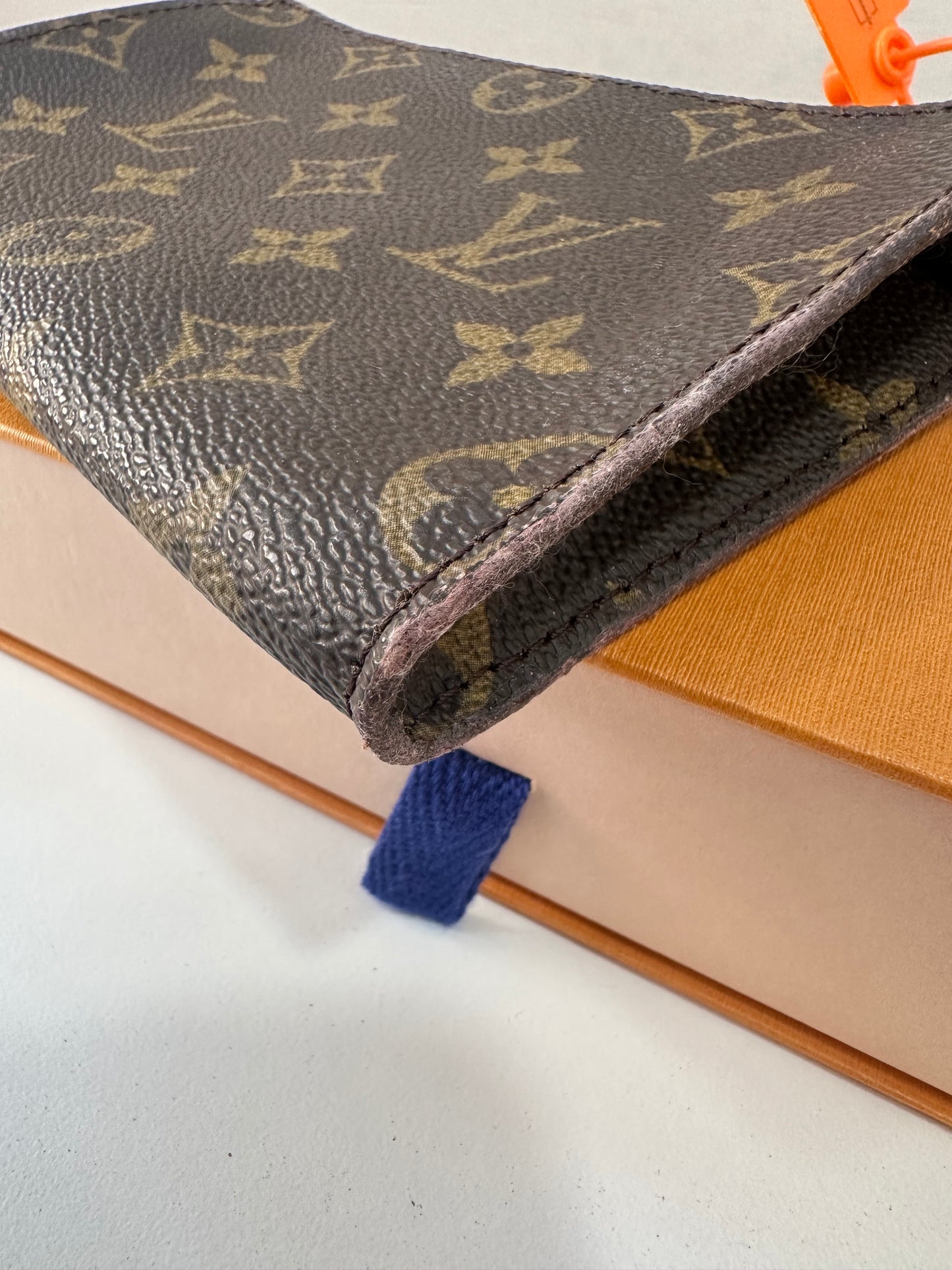 Louis Vuitton Pochette Bucket