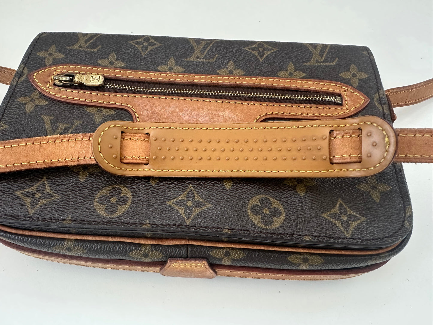 Louis Vuitton Saint German 24