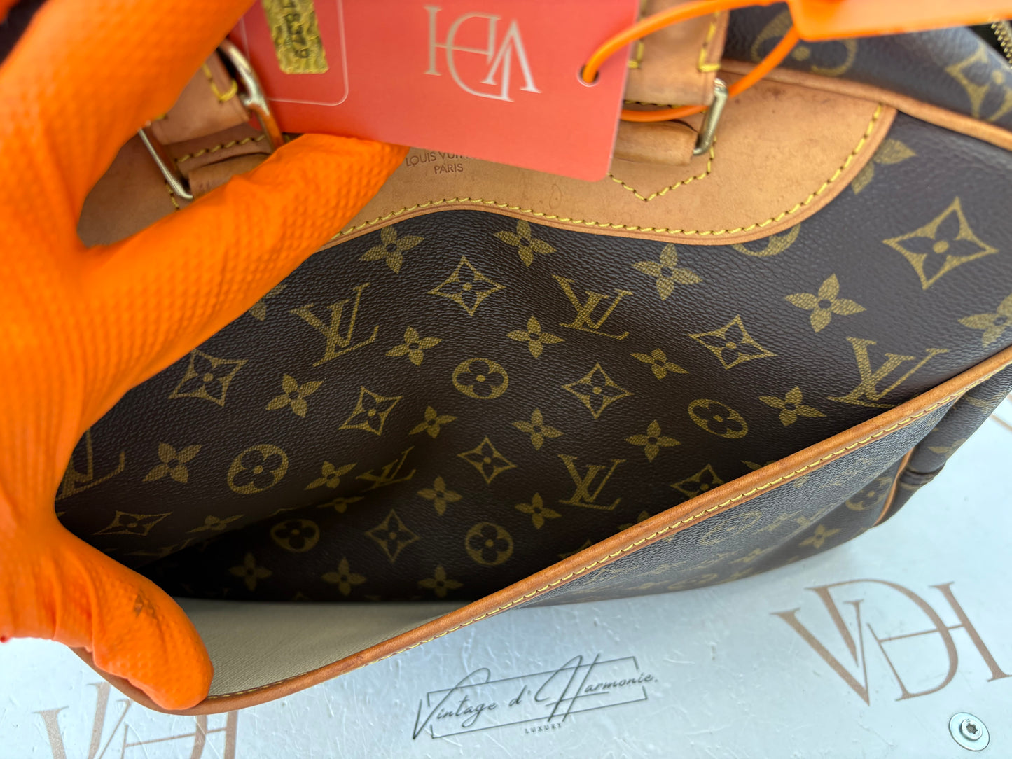 018379 - Louis Vuitton Deauville