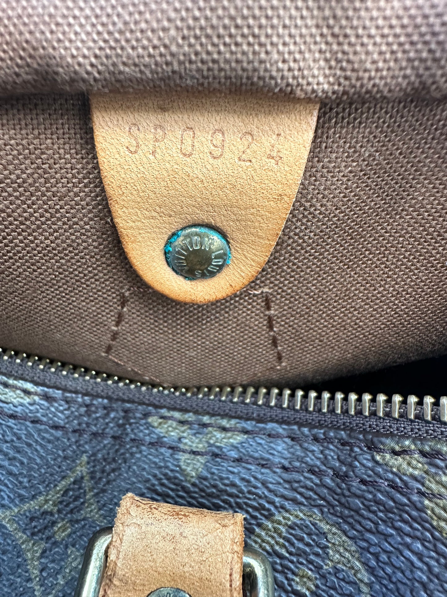 Louis Vuitton Speedy 30