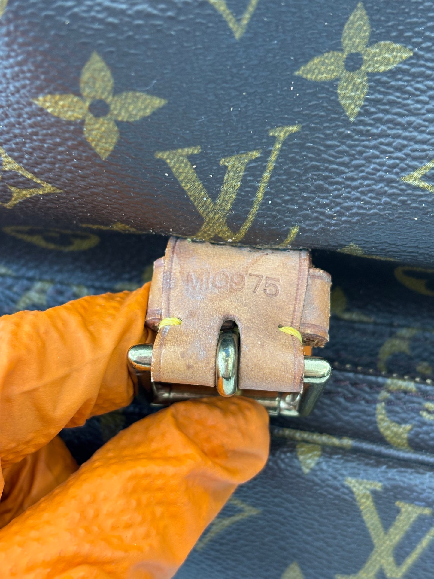 018398 - Louis Vuitton Montsouris GM