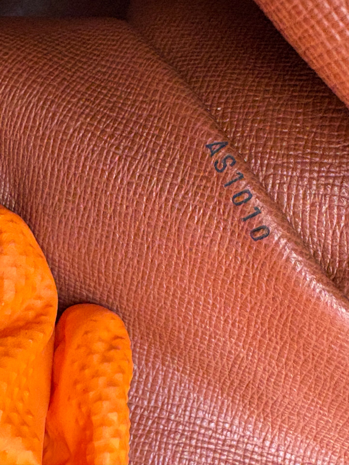 018797 - Louis Vuitton Boulogne