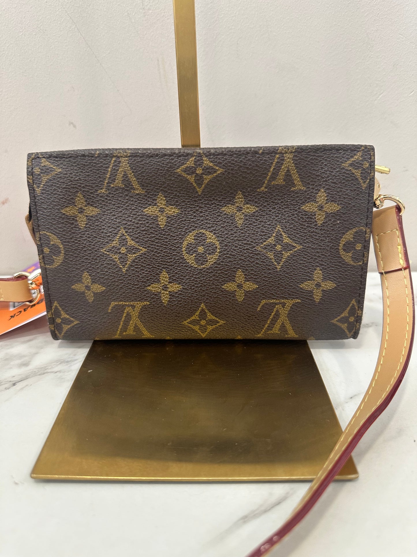 Louis Vuitton Pochette Bucket