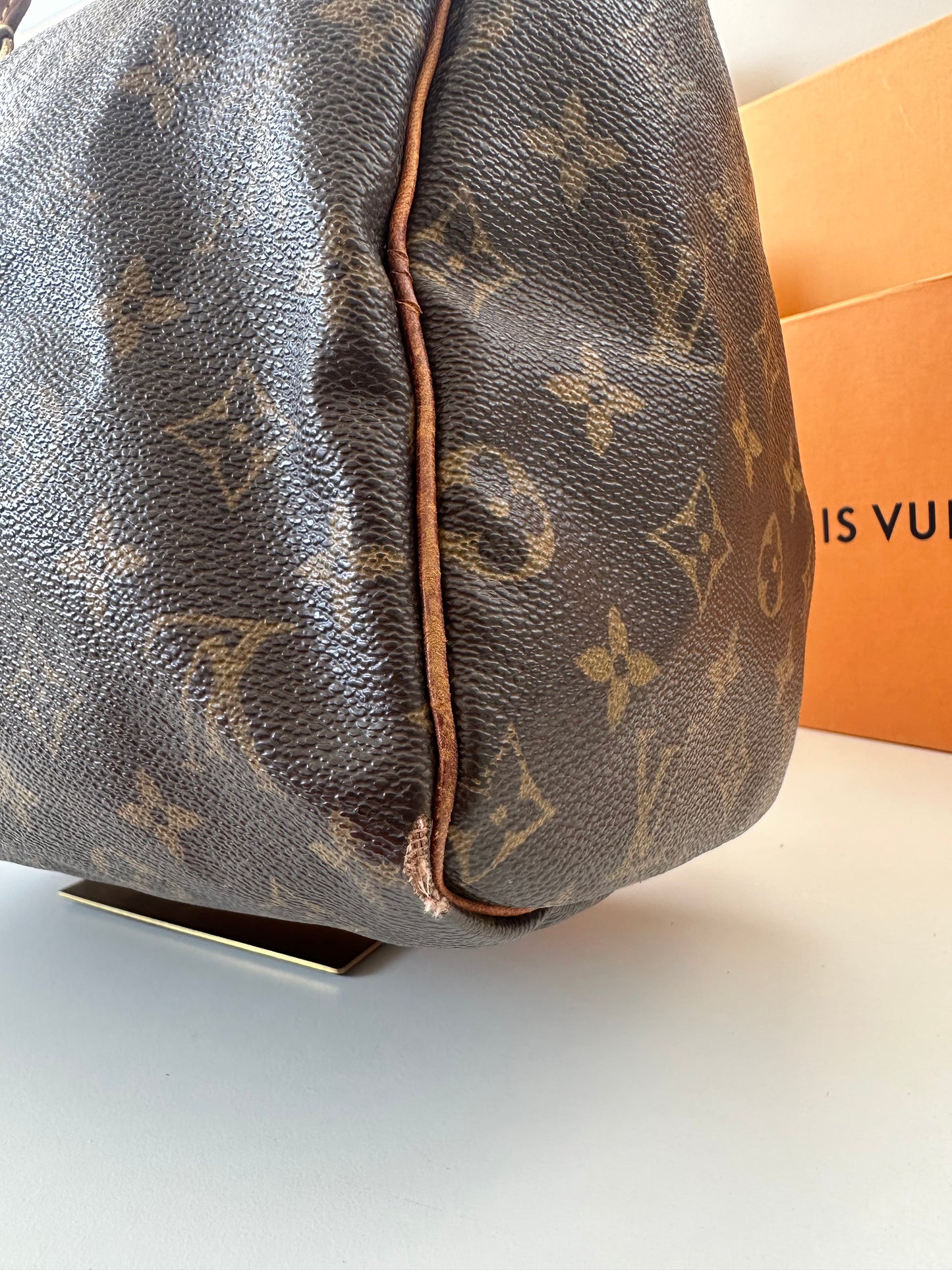 Louis Vuitton Speedy 30