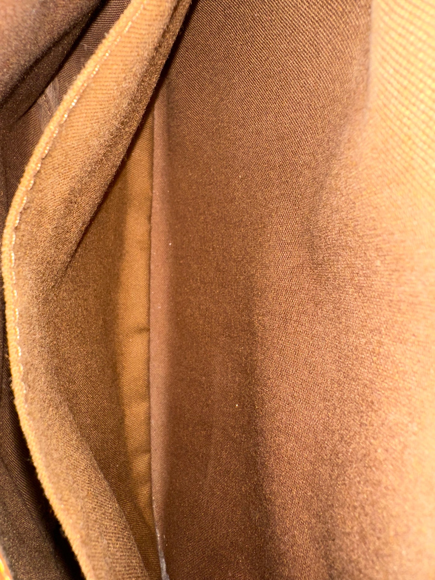 Louis Vuitton Saumur 30