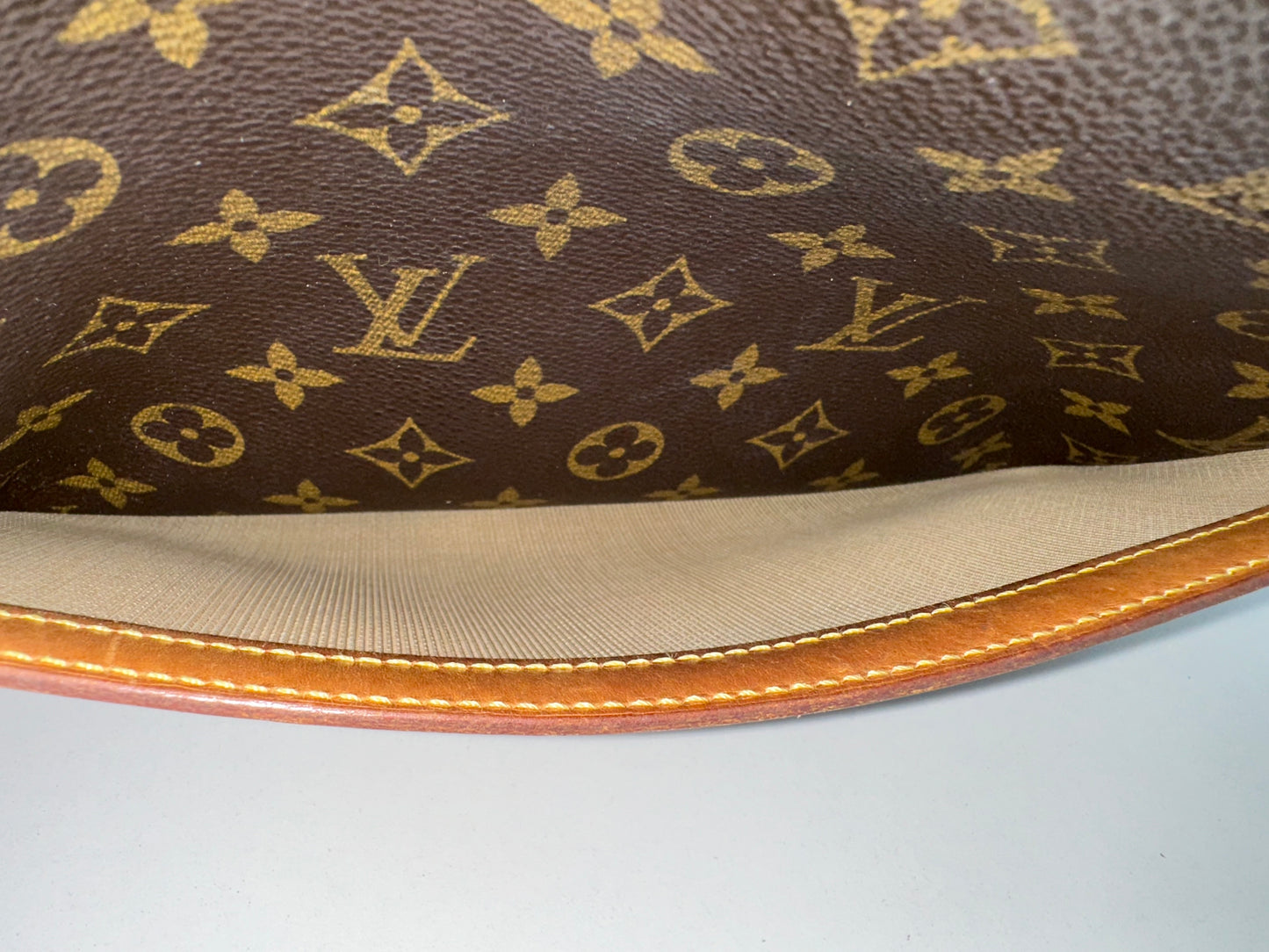 Louis Vuitton Reporter PM