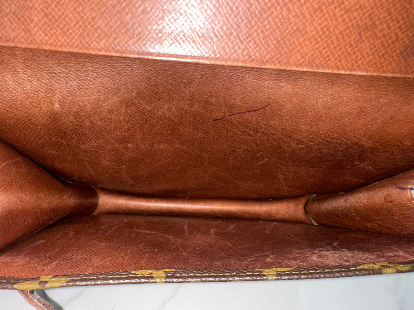 Louis Vuitton Round Wallet