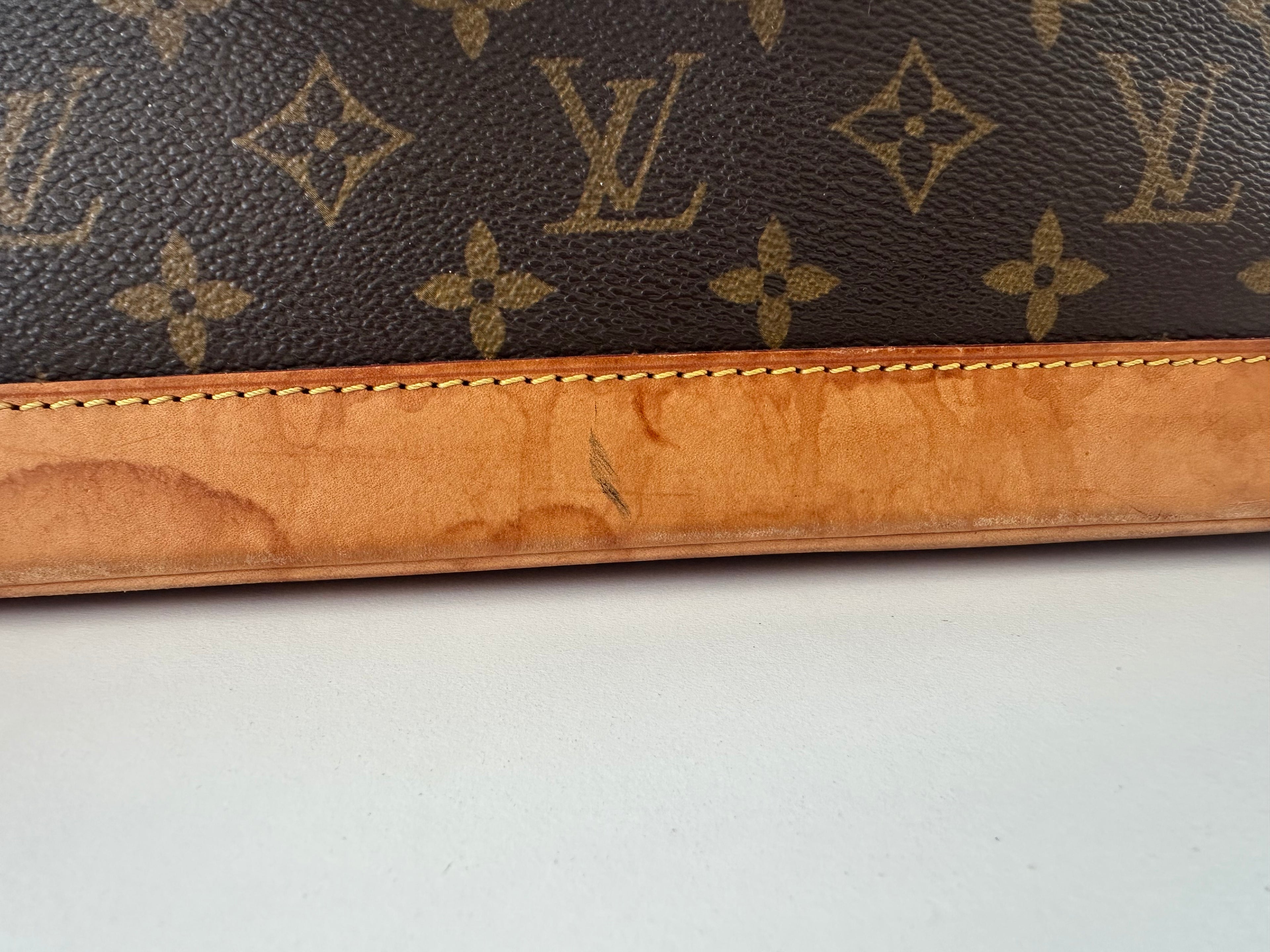 Louis Vuitton Alma