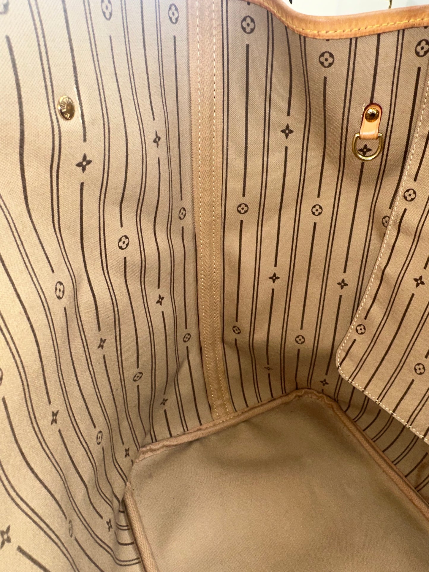 Louis Vuitton Neverfull