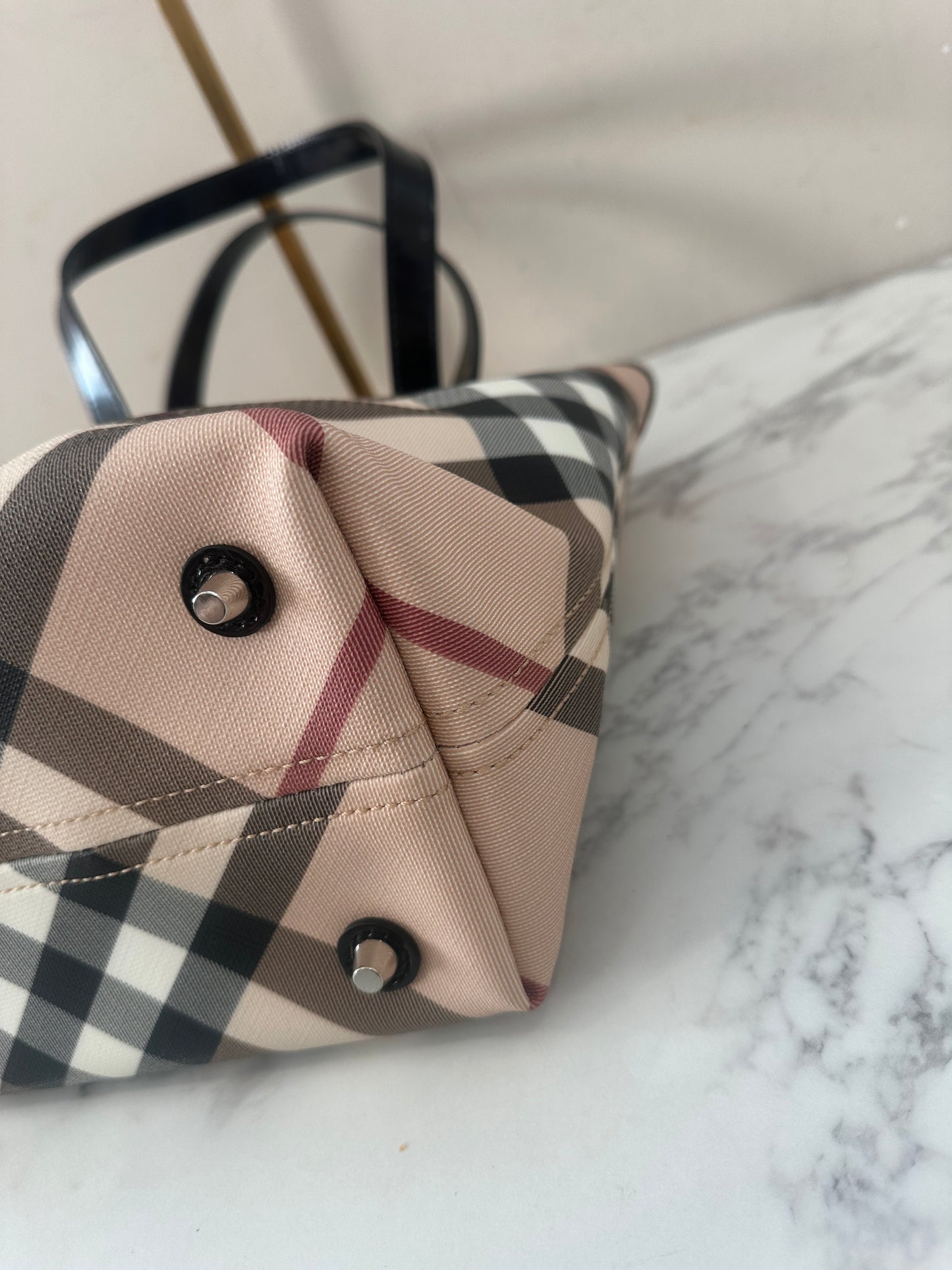 Burberry Beige