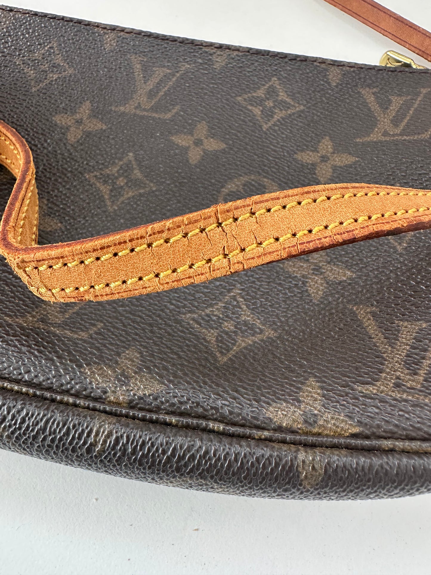 Louis Vuitton Pochette