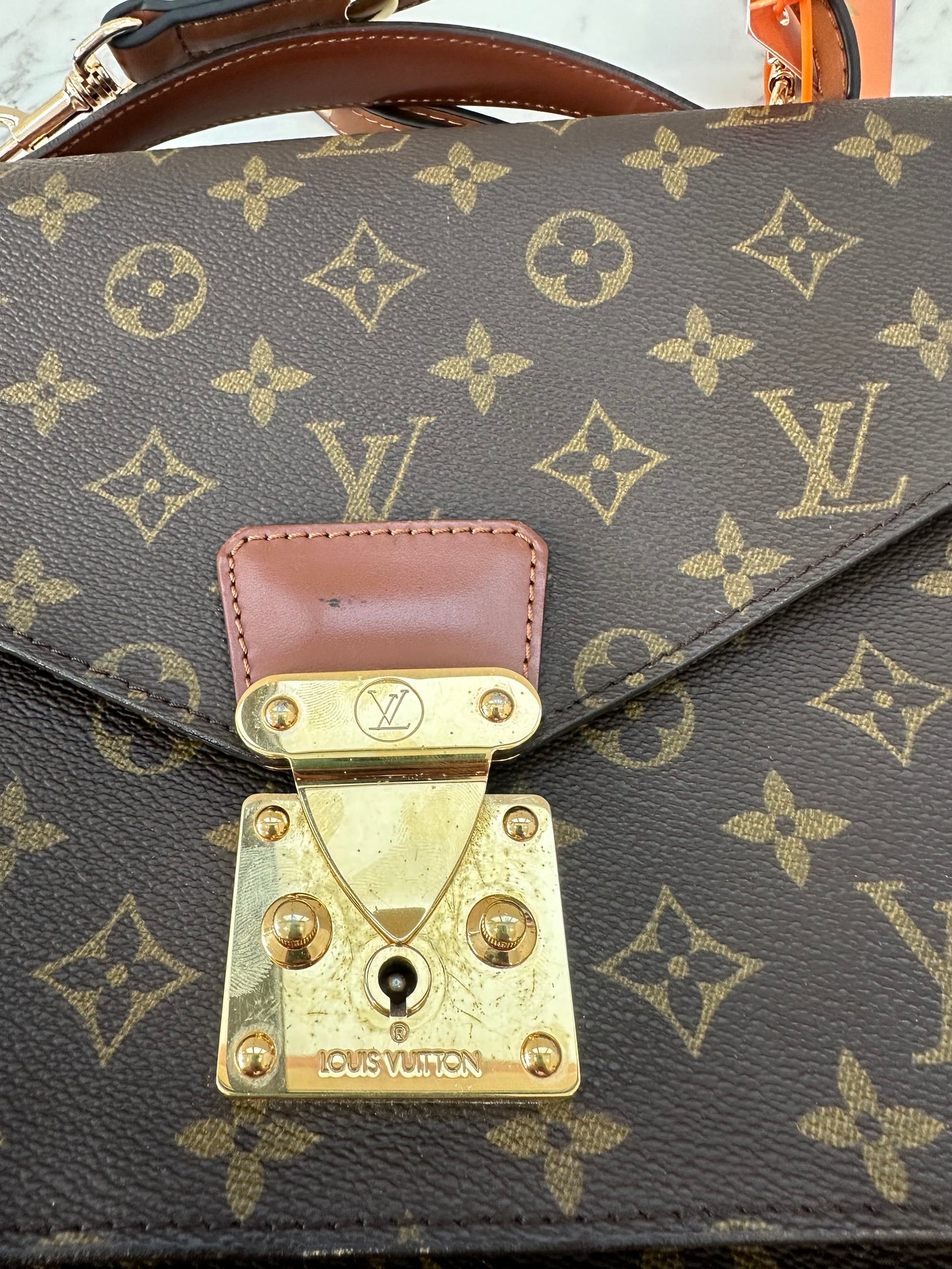 Louis Vuitton Monceau 28