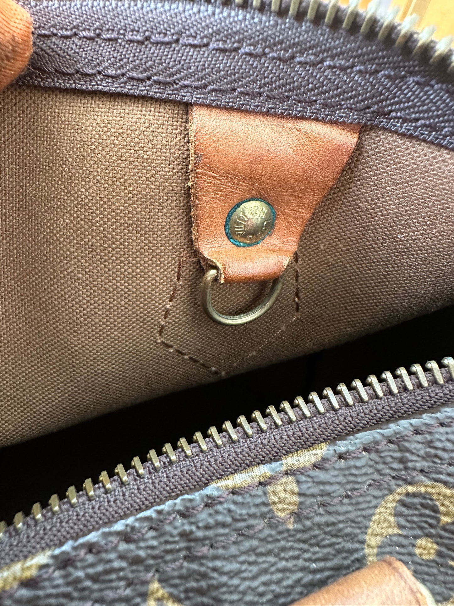 Louis Vuitton Speedy 30