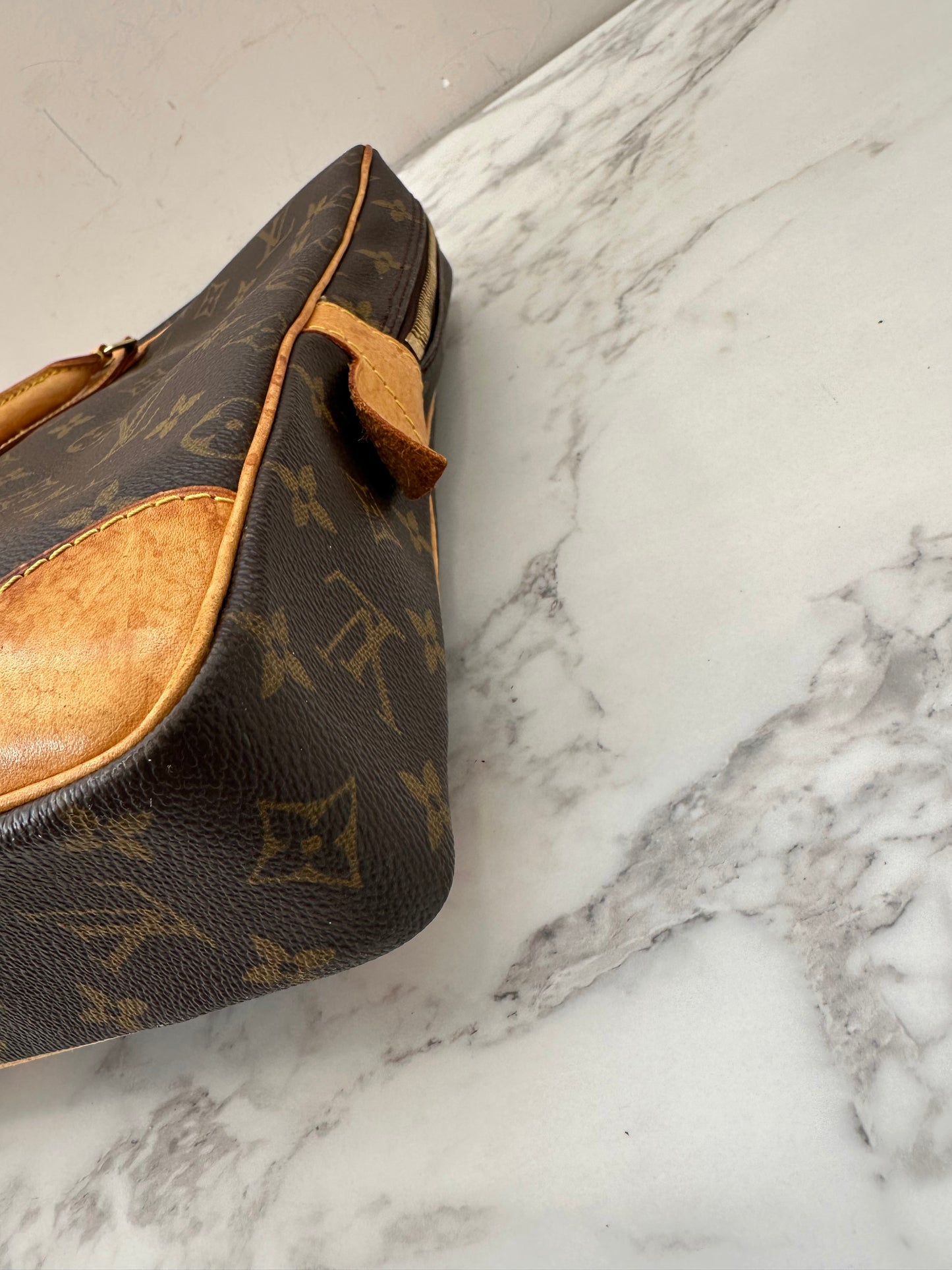 Louis Vuitton Porte Documents Voyage