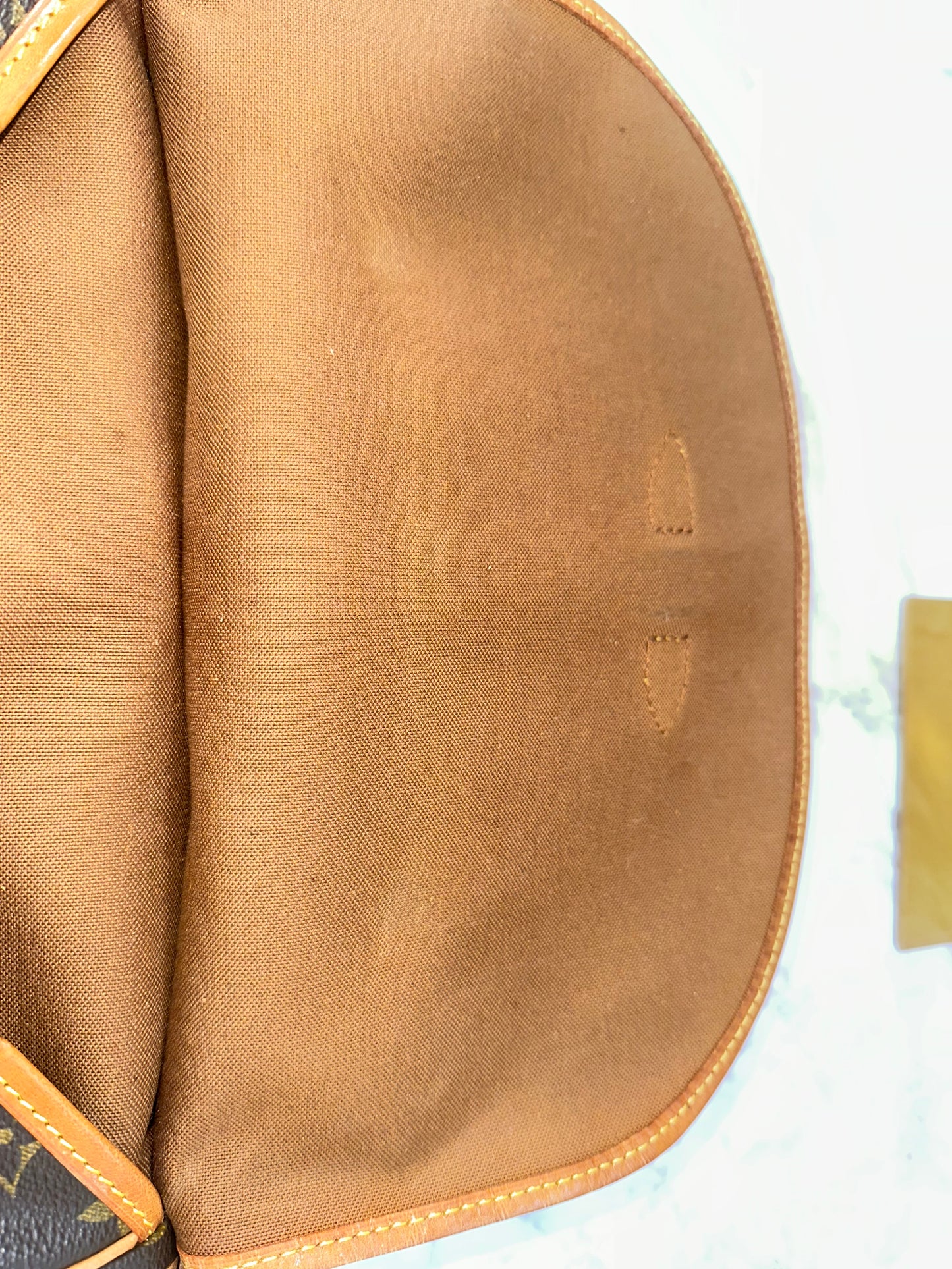 Louis Vuitton Saumur 30