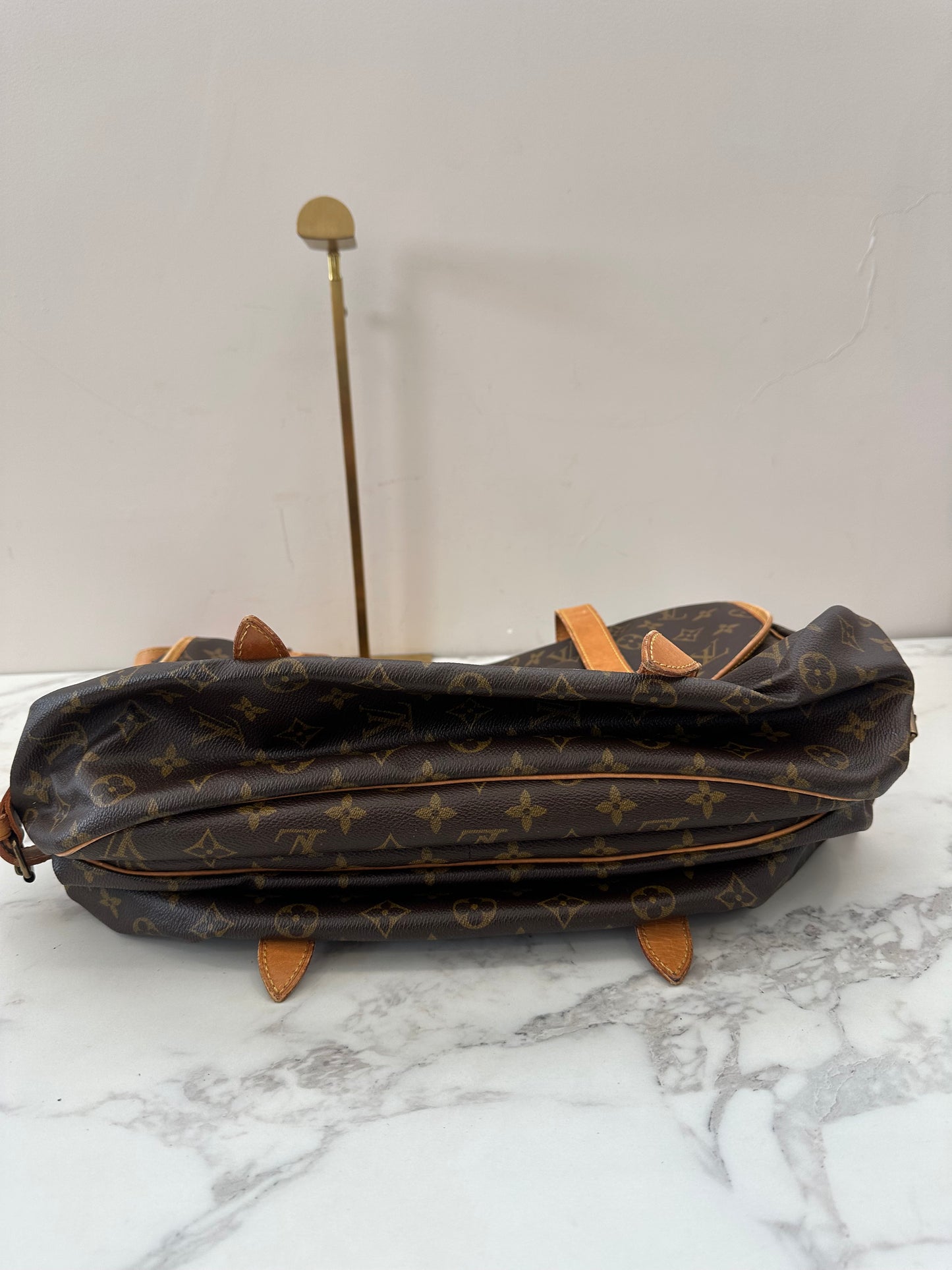 Louis Vuitton Saumur 43