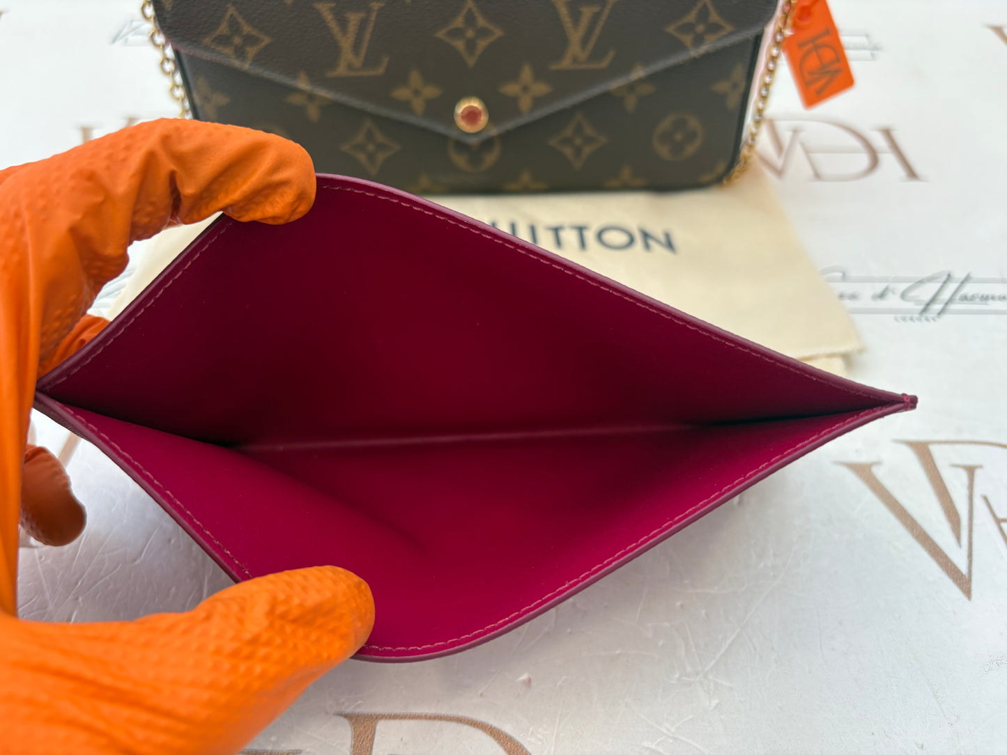 382888 - Louis Vuitton Pochette Felicie