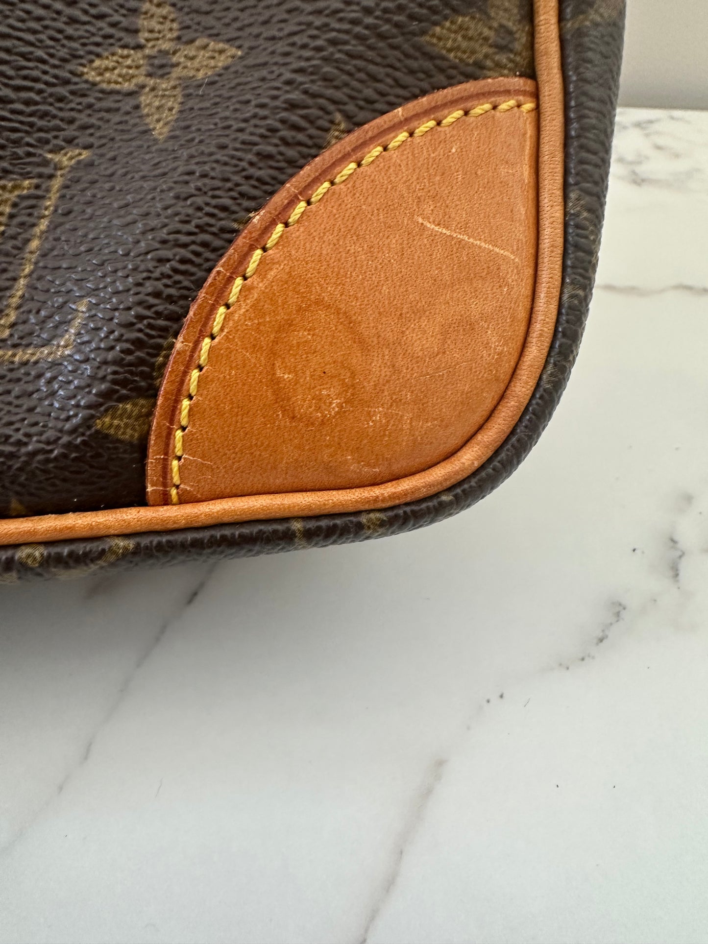 Louis Vuitton Trocadero 30