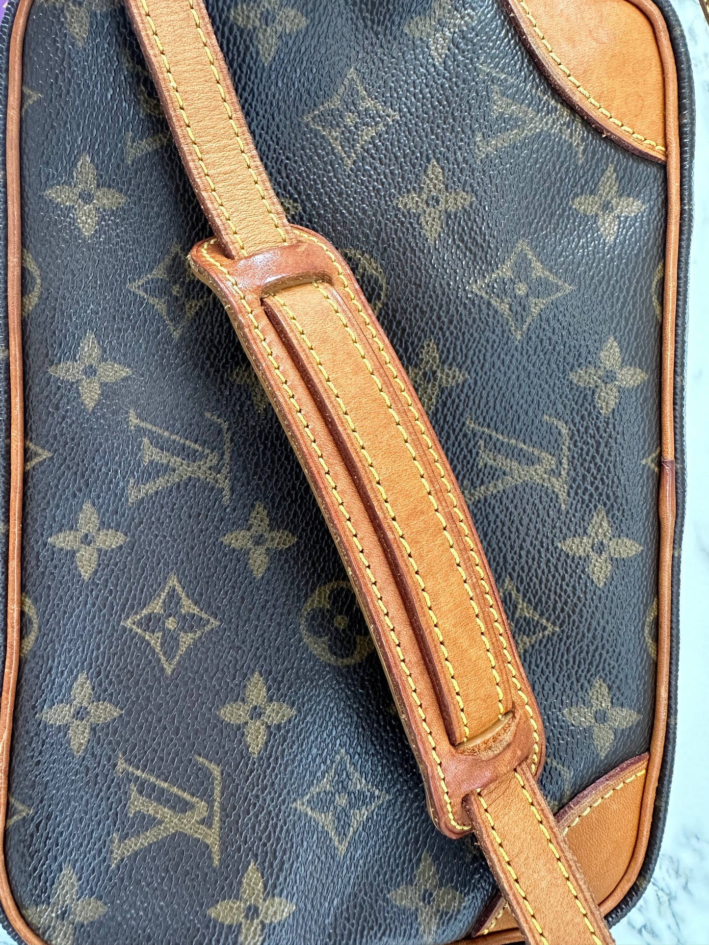 Louis Vuitton Trocadero 24