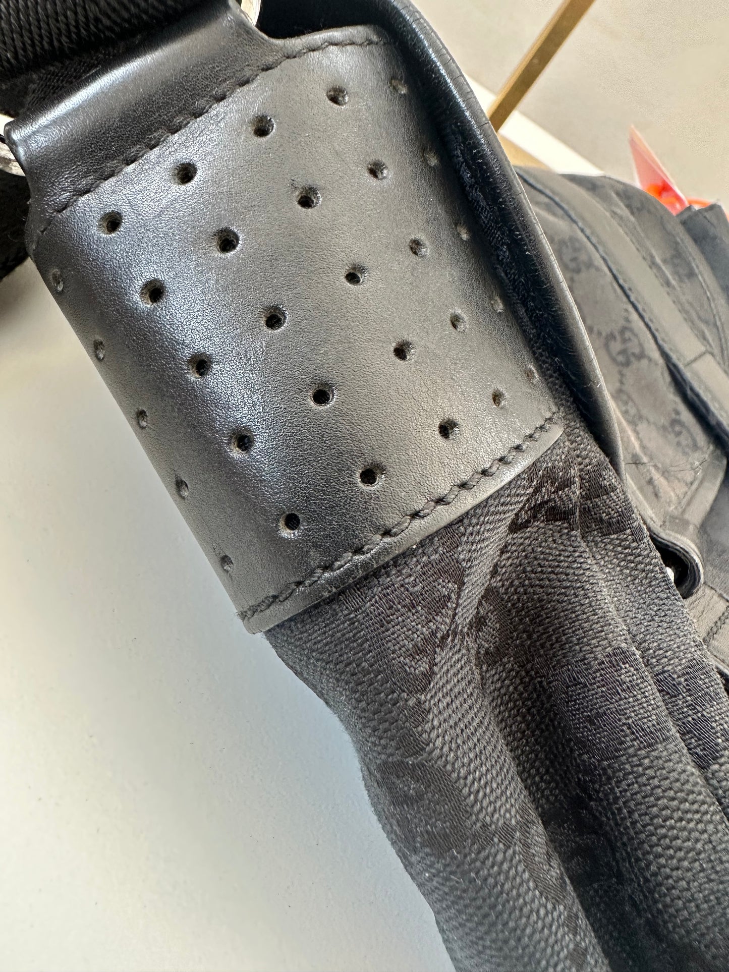 Gucci Messenger Black