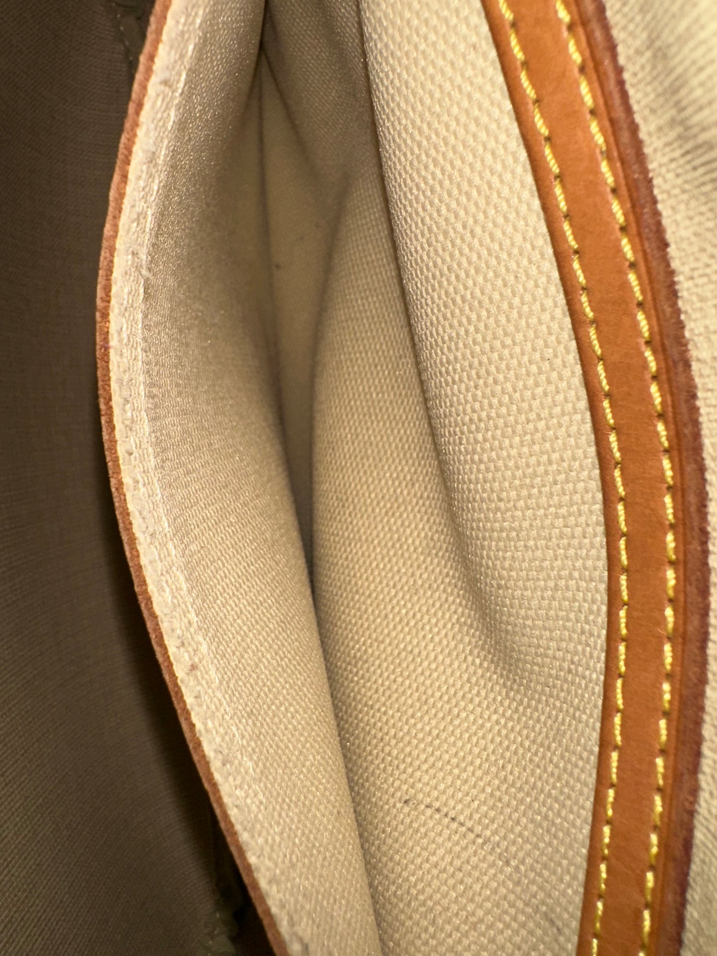 Louis Vuitton Reporter PM