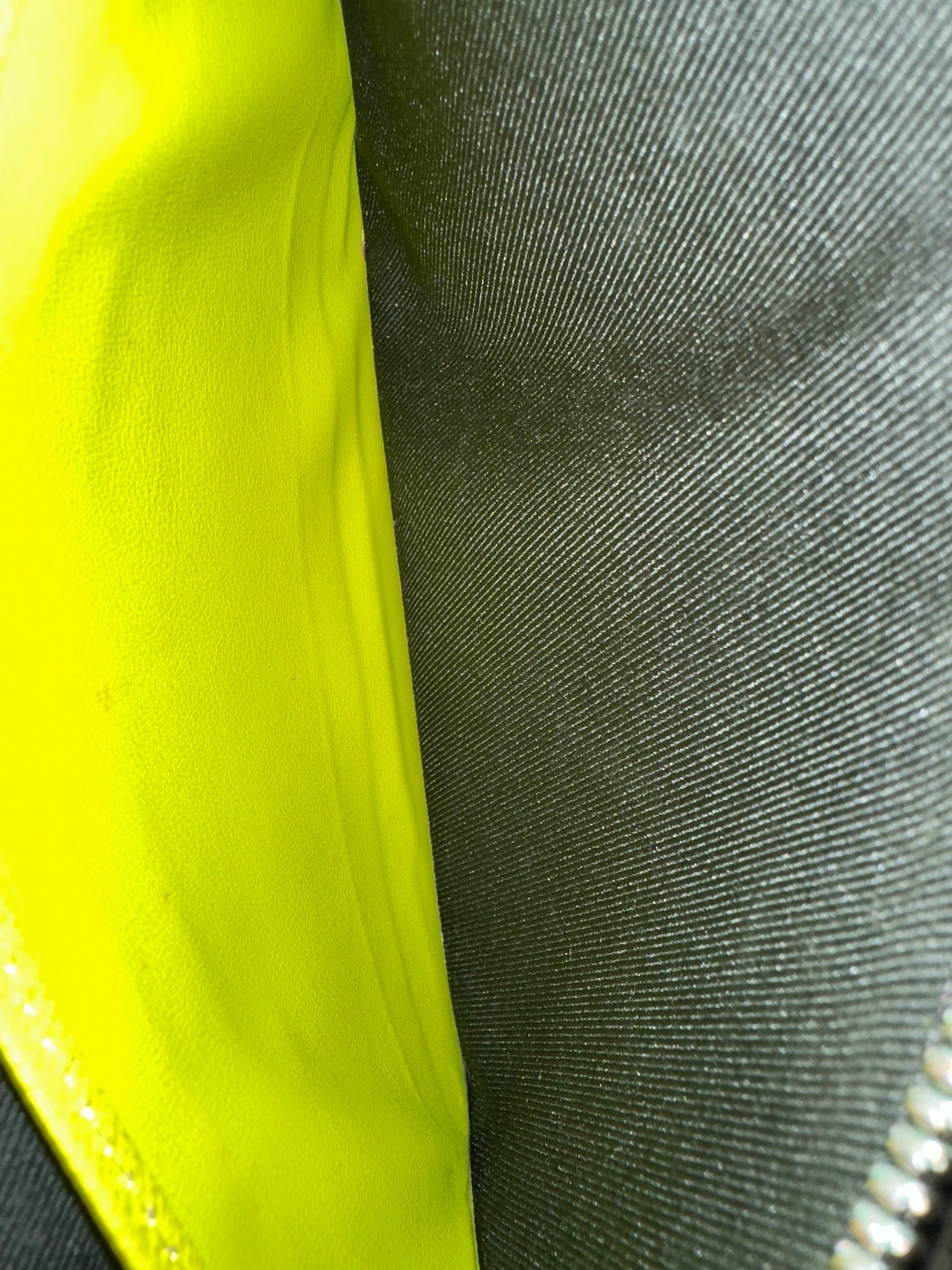 Louis Vuitton Discovery Pochette Fluo