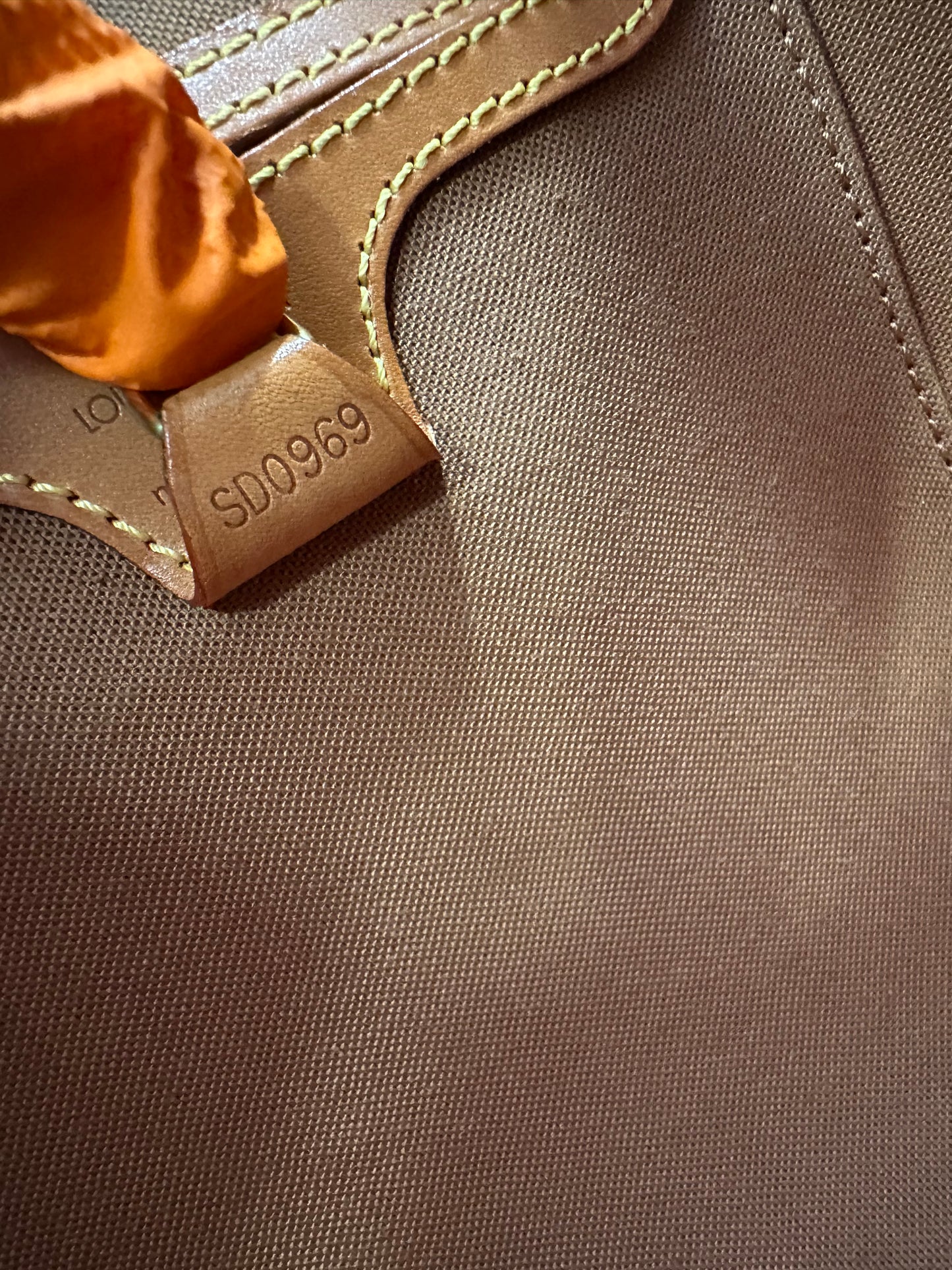 017782 - Louis Vuitton Ellipse MM