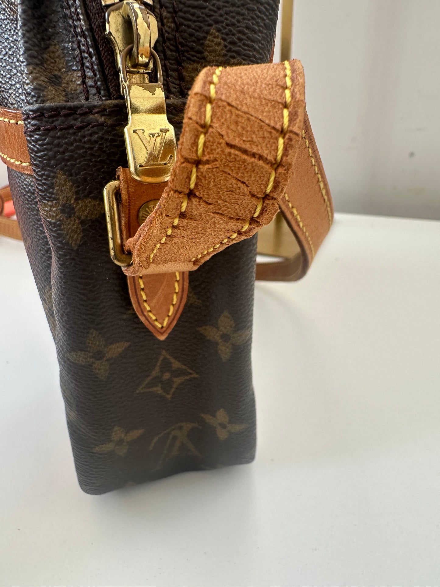 Louis Vuitton Trocadero 30