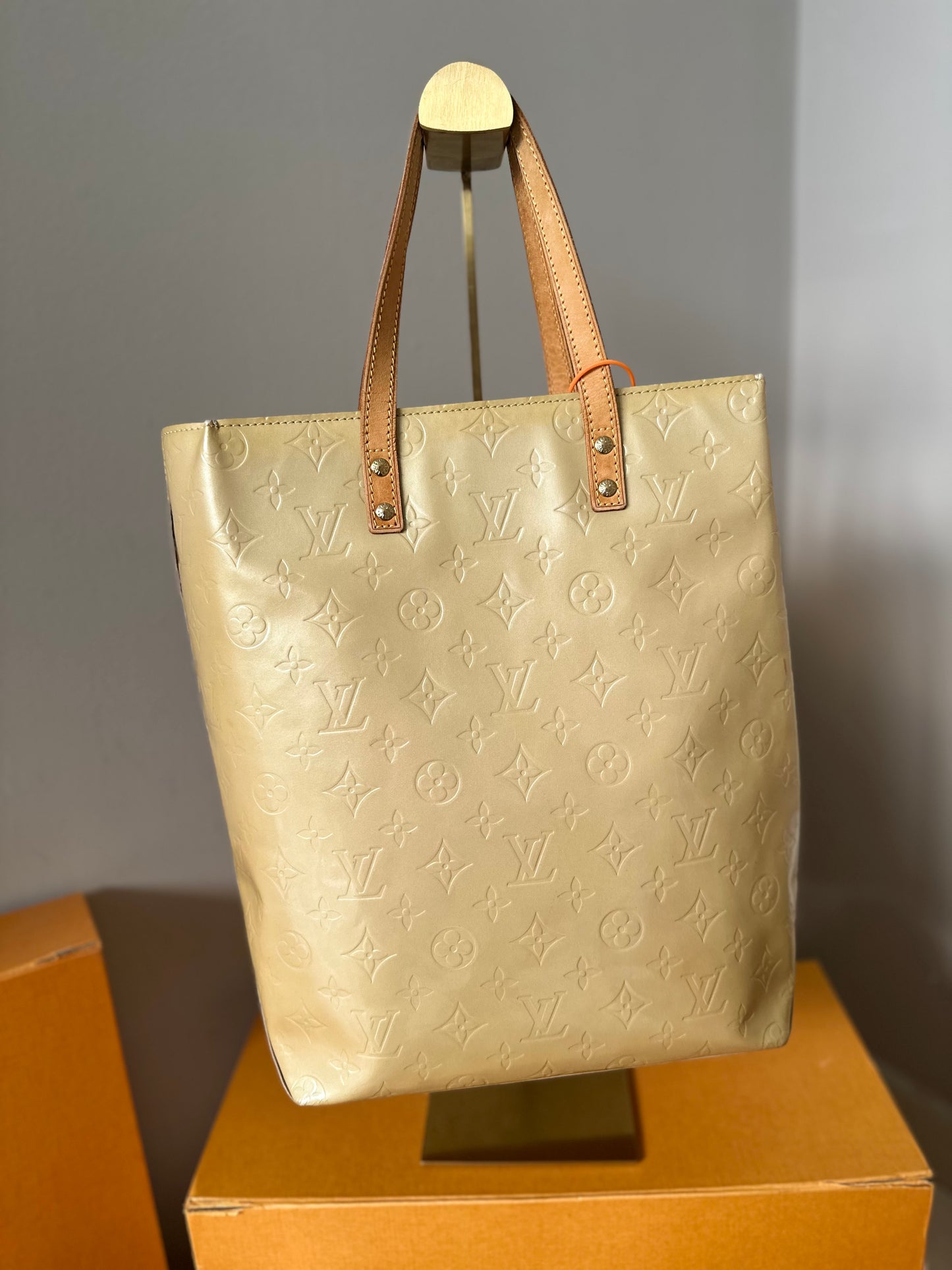 Louis Vuitton Tote MM vernis