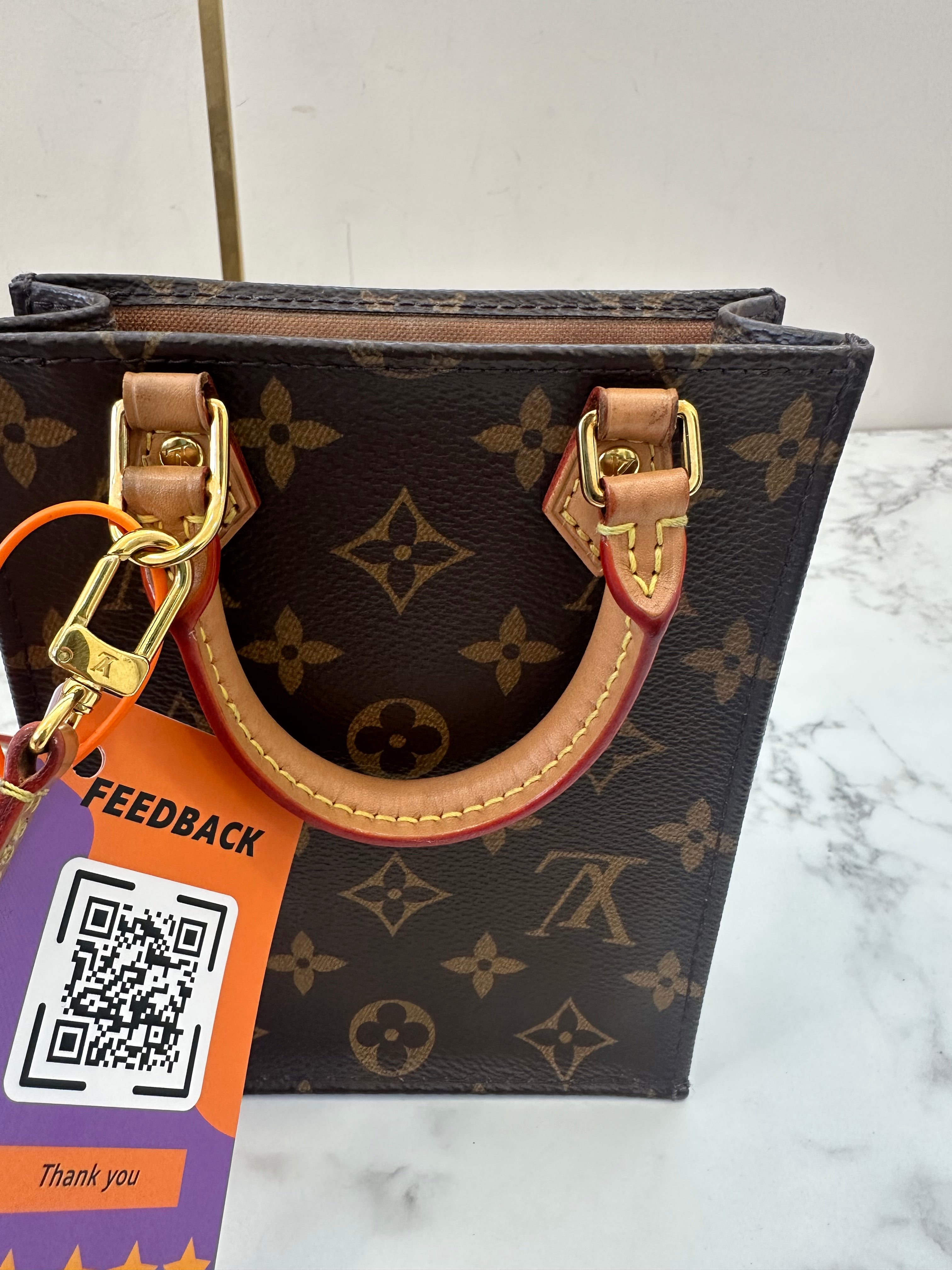Louis Vuitton Petite Sac Plat
