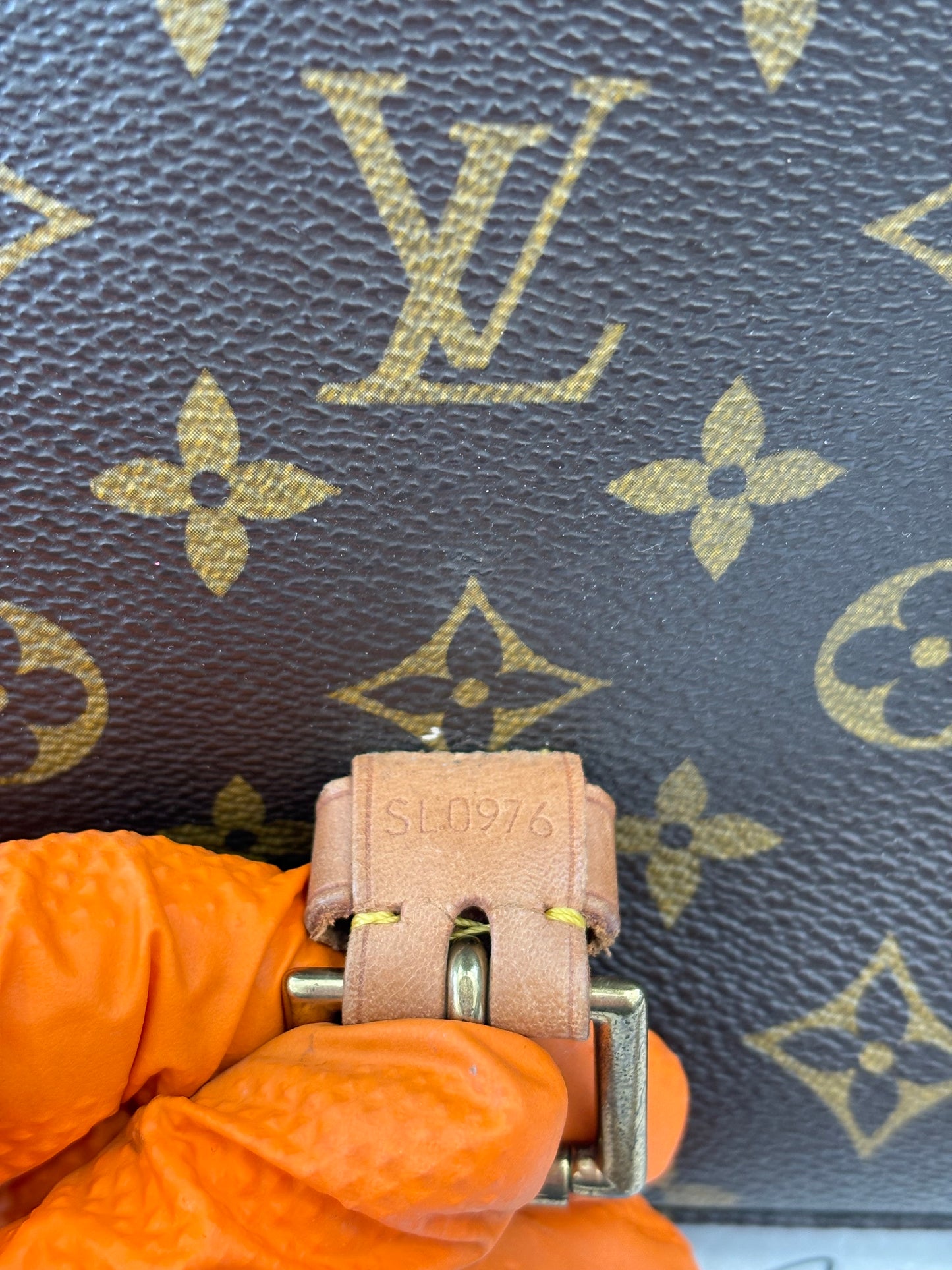 017112 - Louis Vuitton Belair