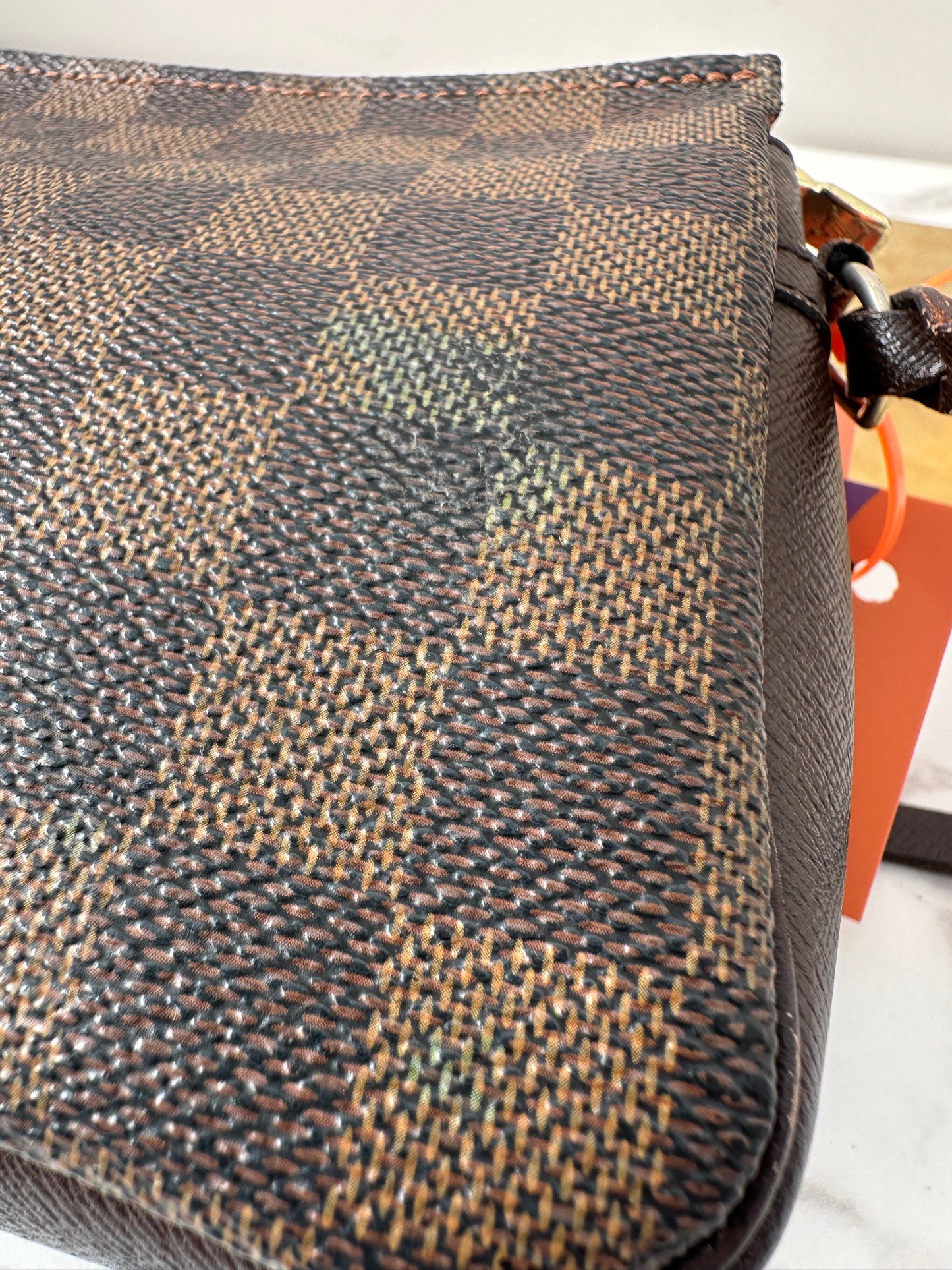 Louis Vuitton Pochette Damier