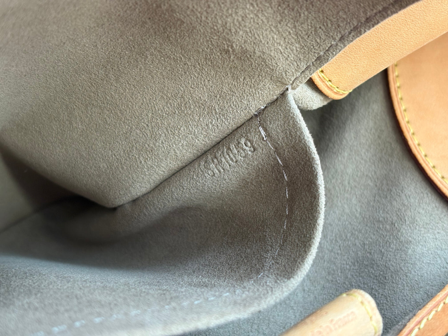 383503 - Louis Vuitton Judy