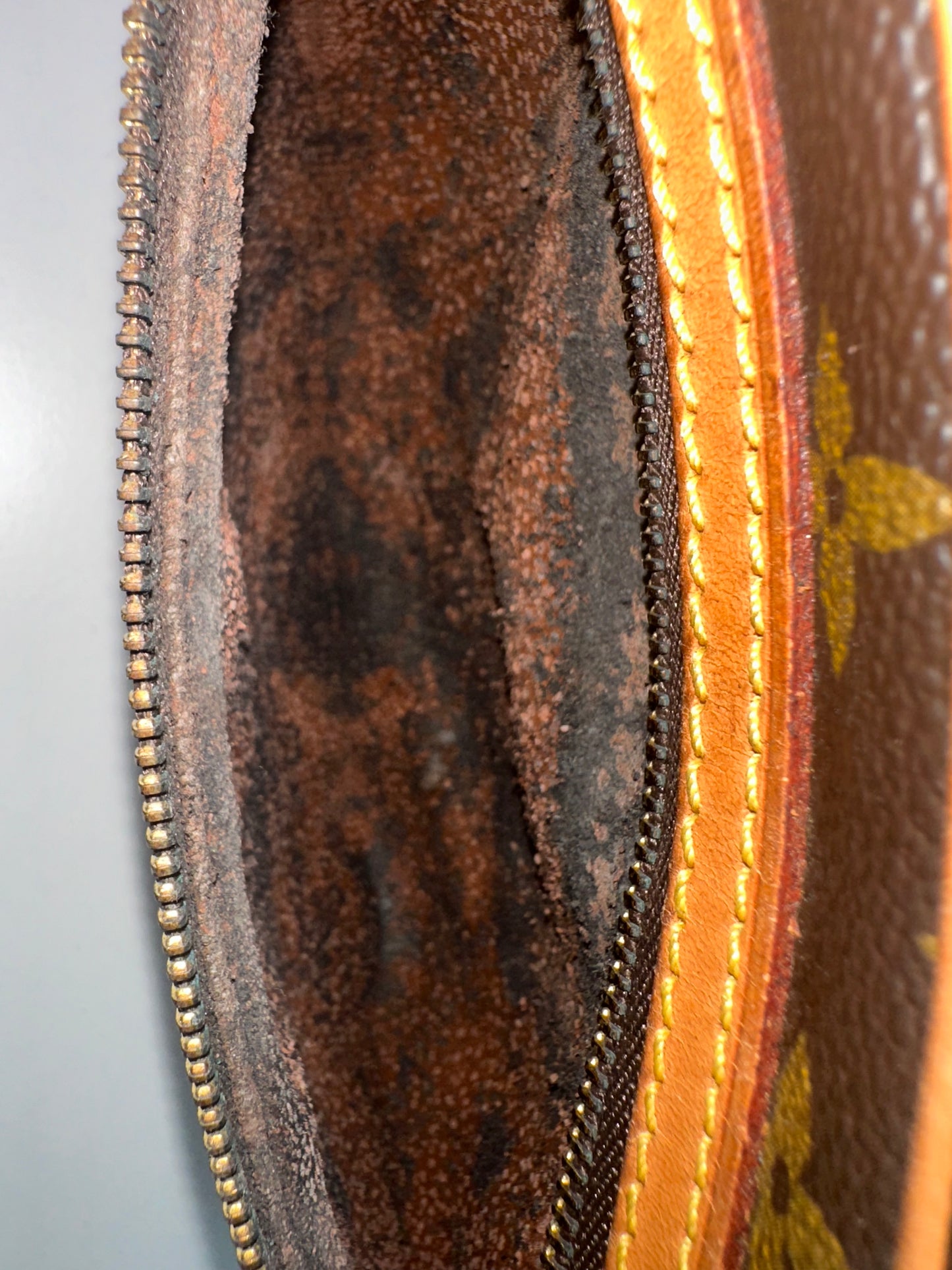 Louis Vuitton Saint German 24