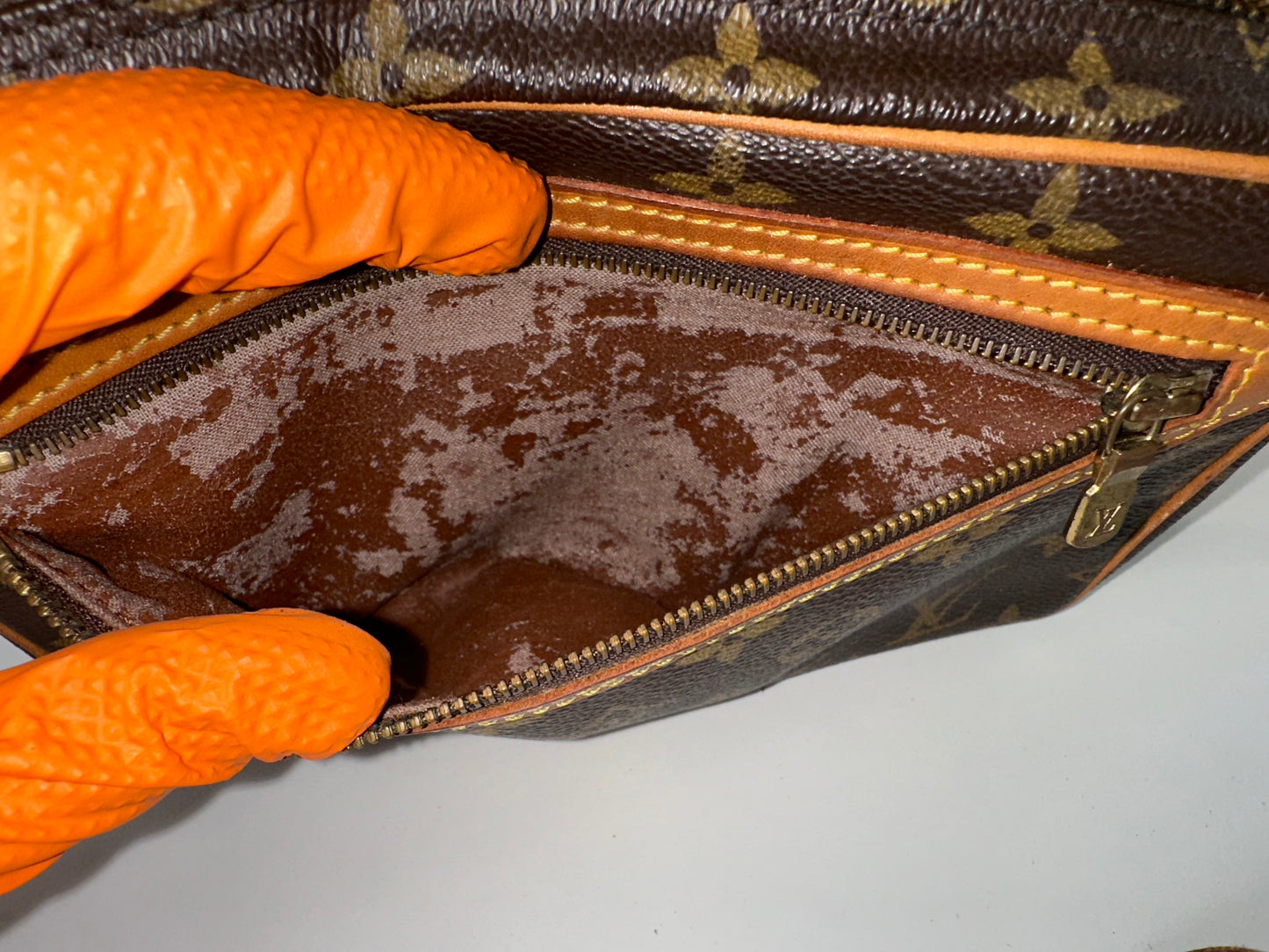 Louis Vuitton Saint German 24