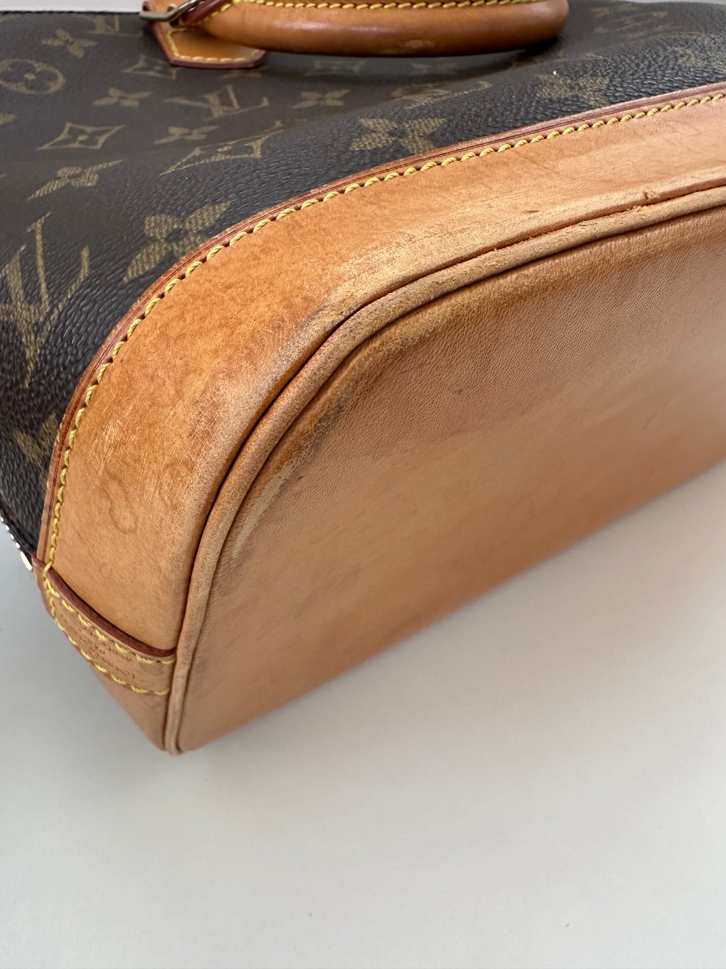 Louis Vuitton Alma
