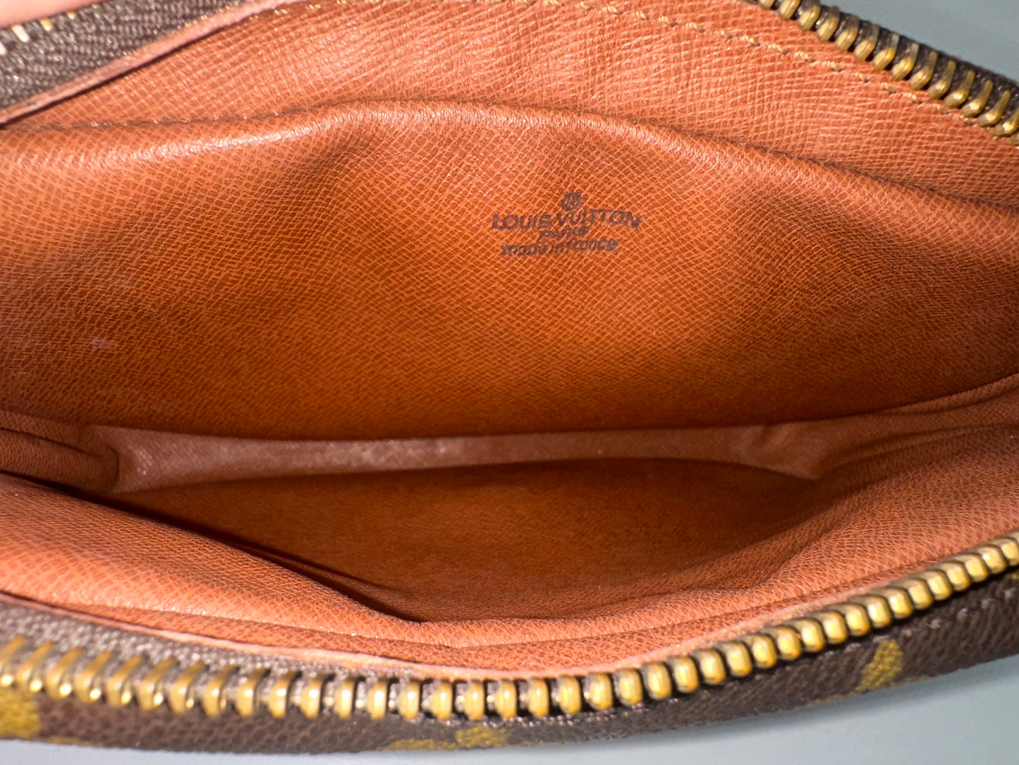 Louis Vuitton Saint German 24