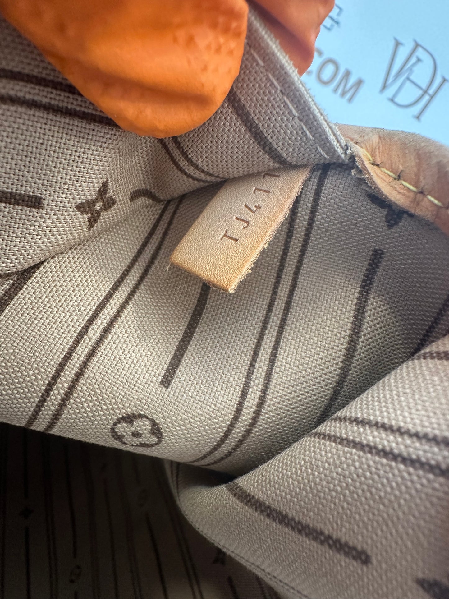 382225 - Louis Vuitton Neverfull GM