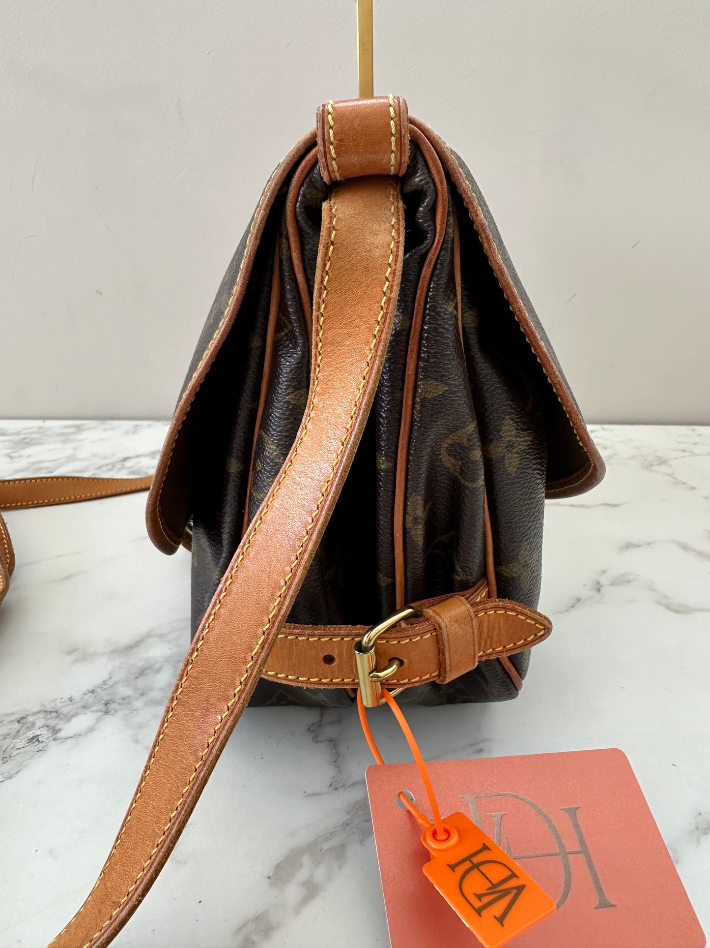 Louis Vuitton Saumur 30
