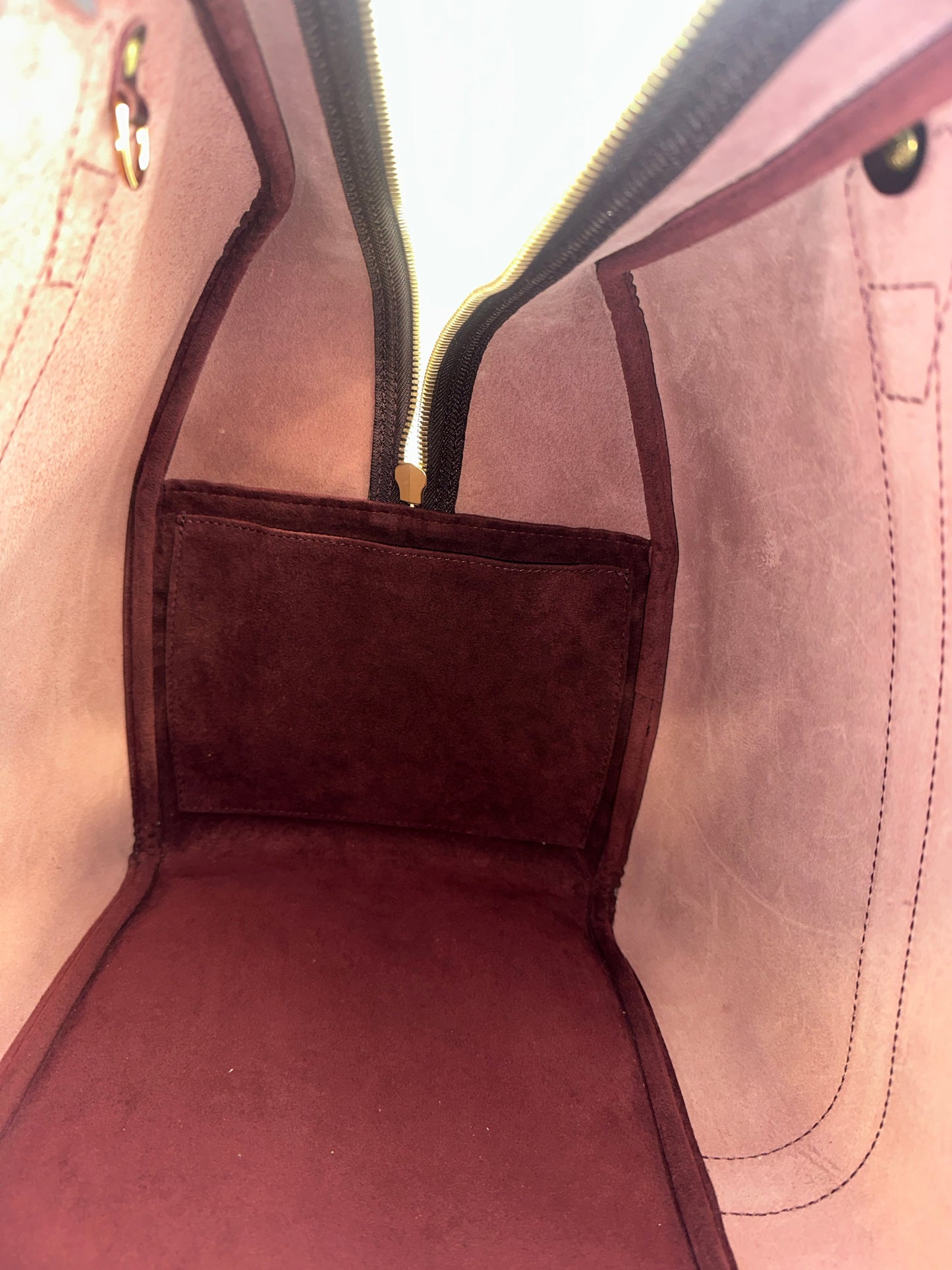 Louis Vuitton Taiga Kendall GM