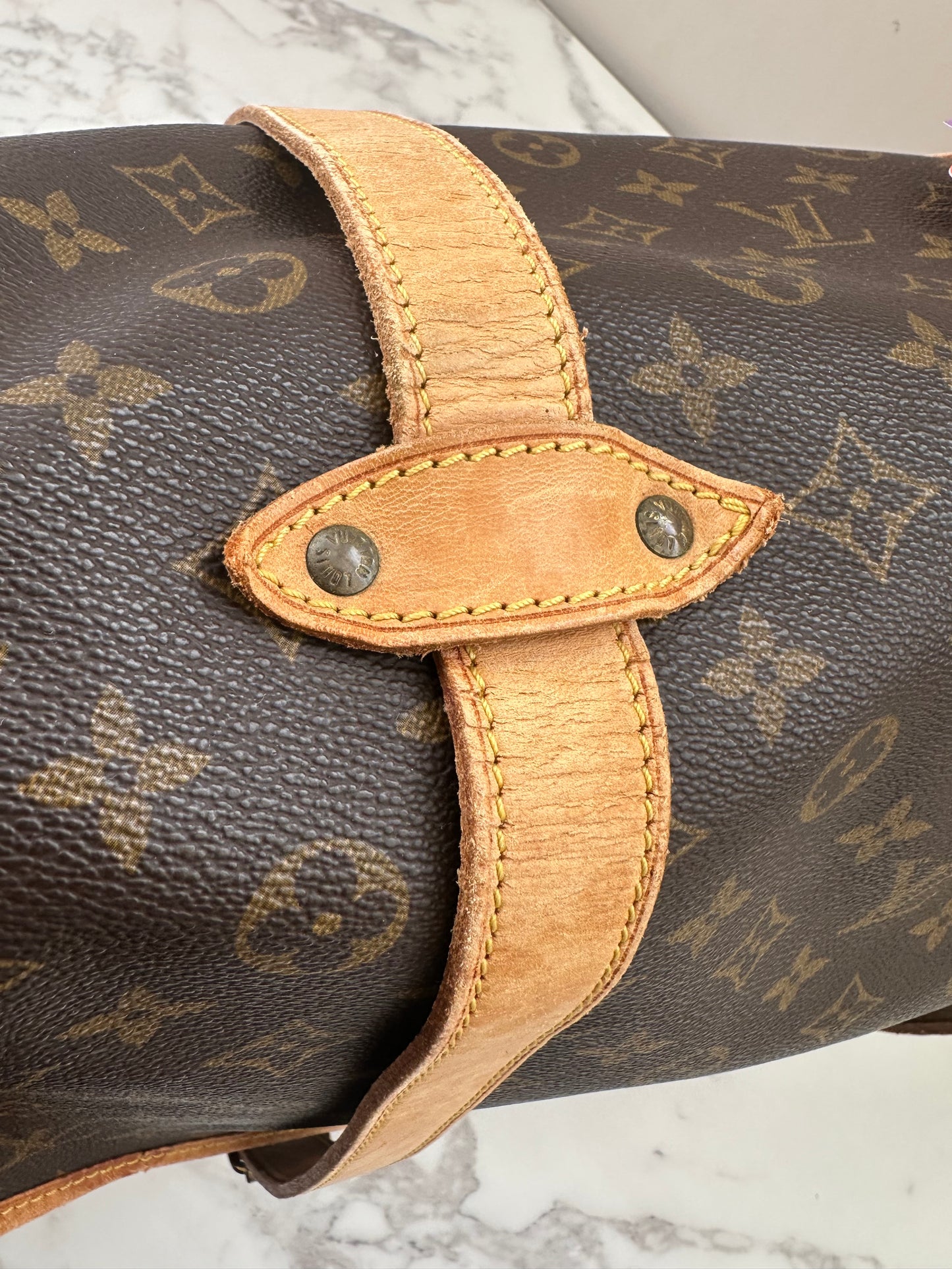 Louis Vuitton Saumur 43