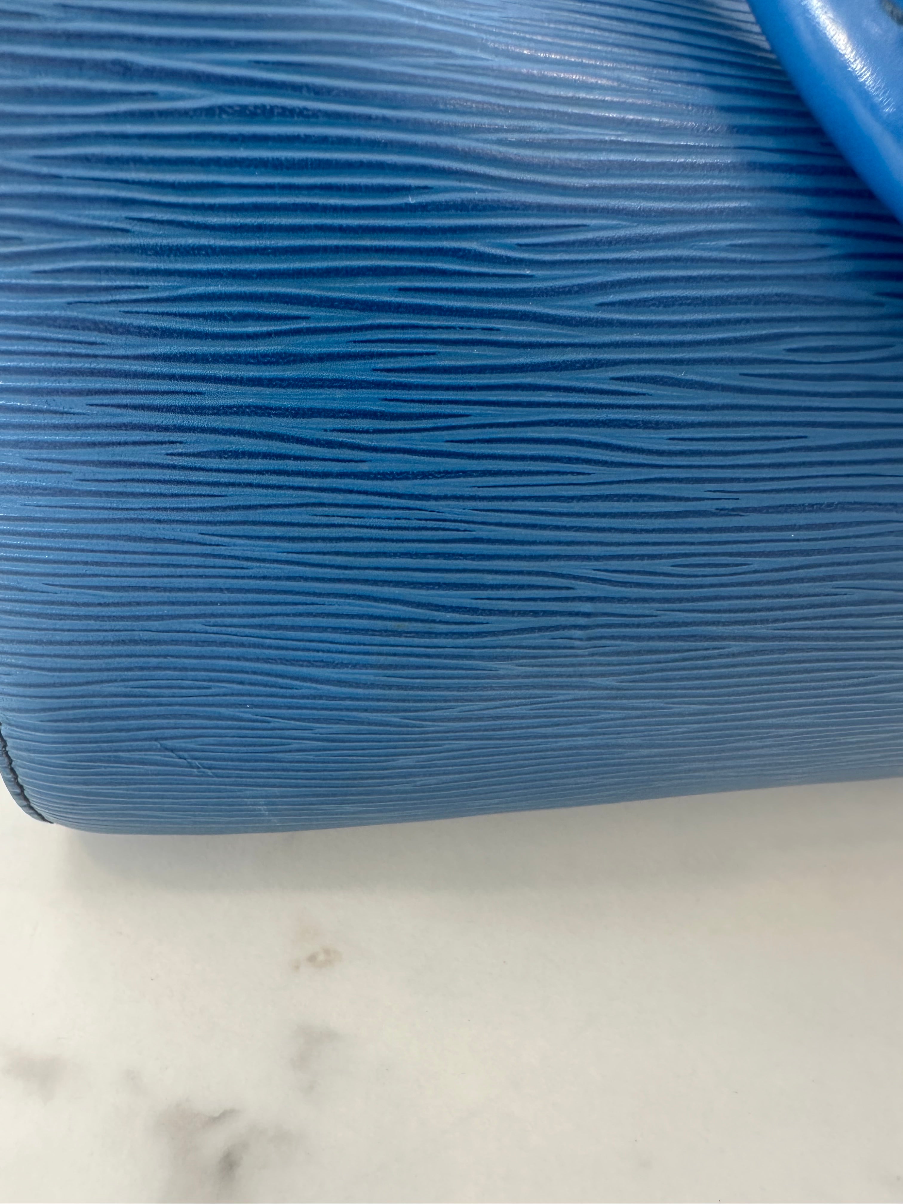 Louis Vuitton Speedy 25 Epi Blue