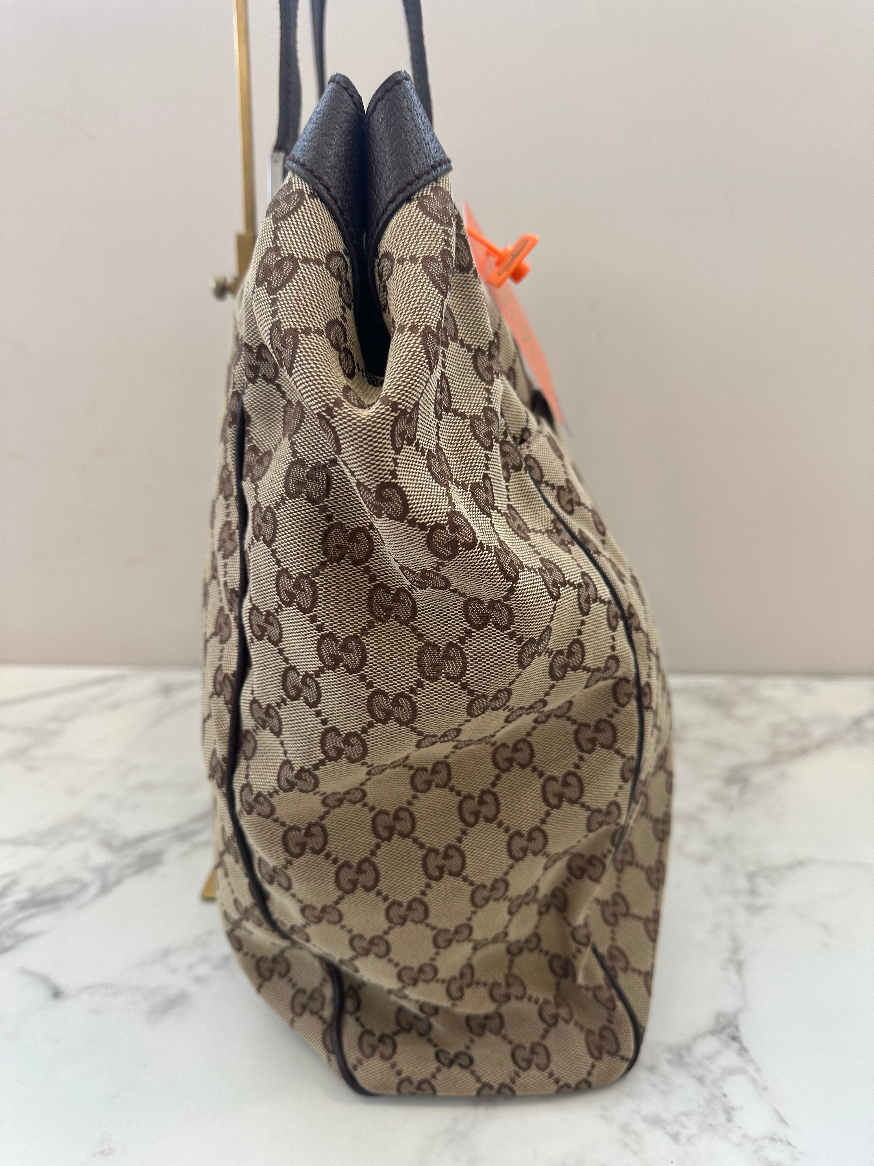 Gucci Beige
