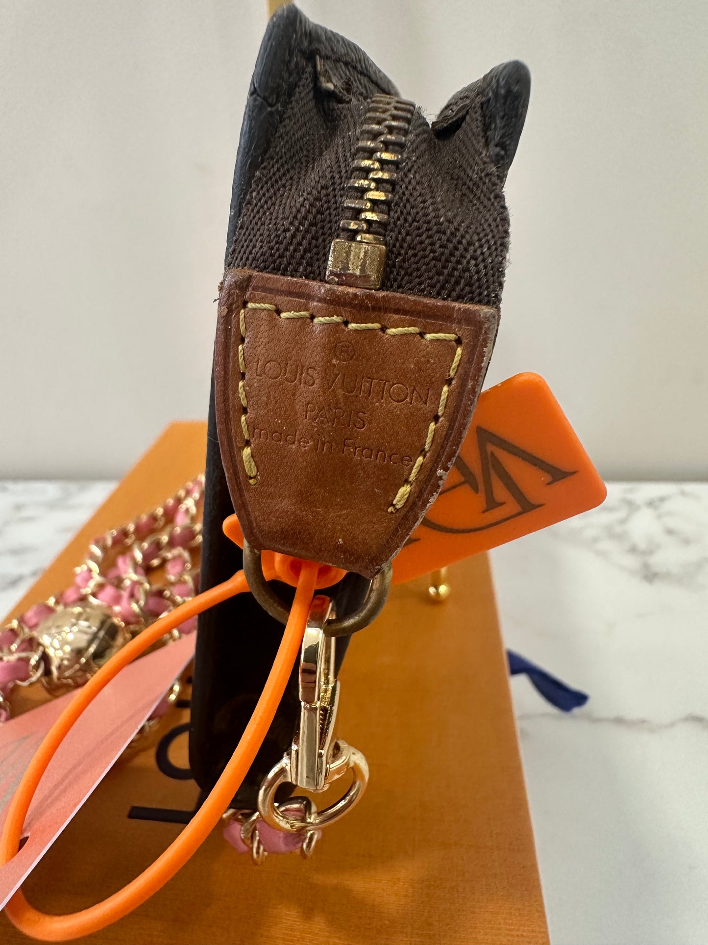 Louis Vuitton Pochette Bucket