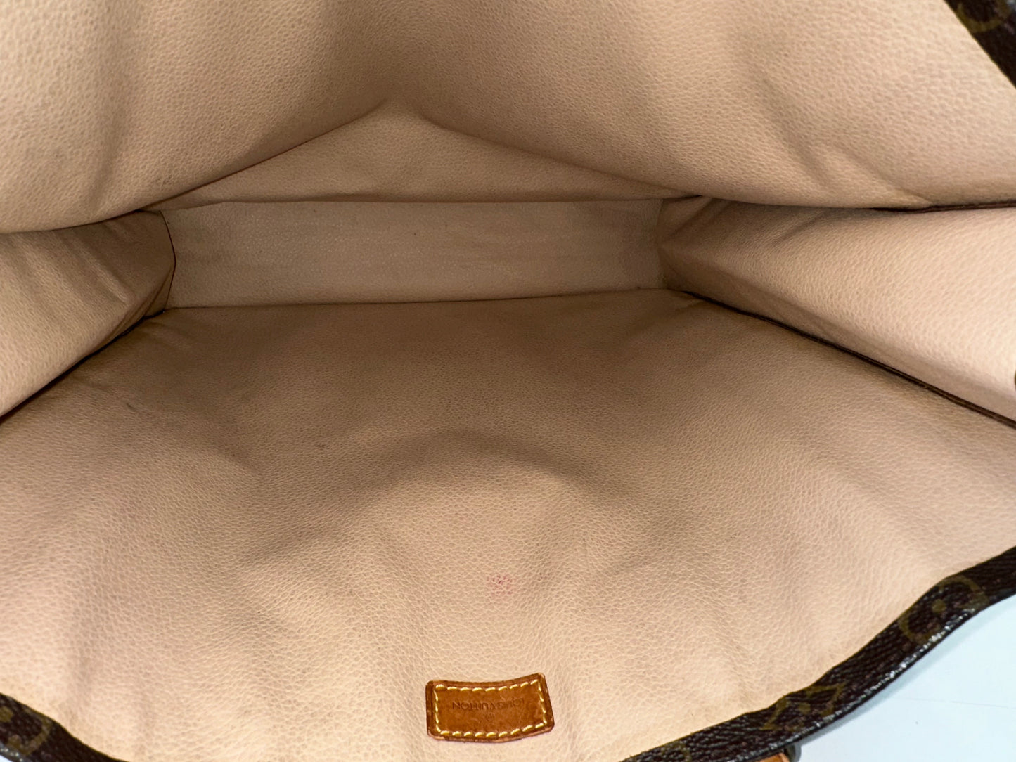 Louis Vuitton Sac Plat