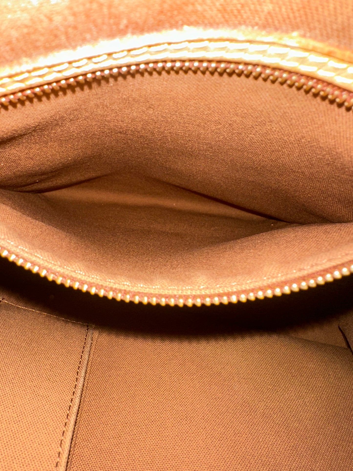 Louis Vuitton Batignolles Vertical