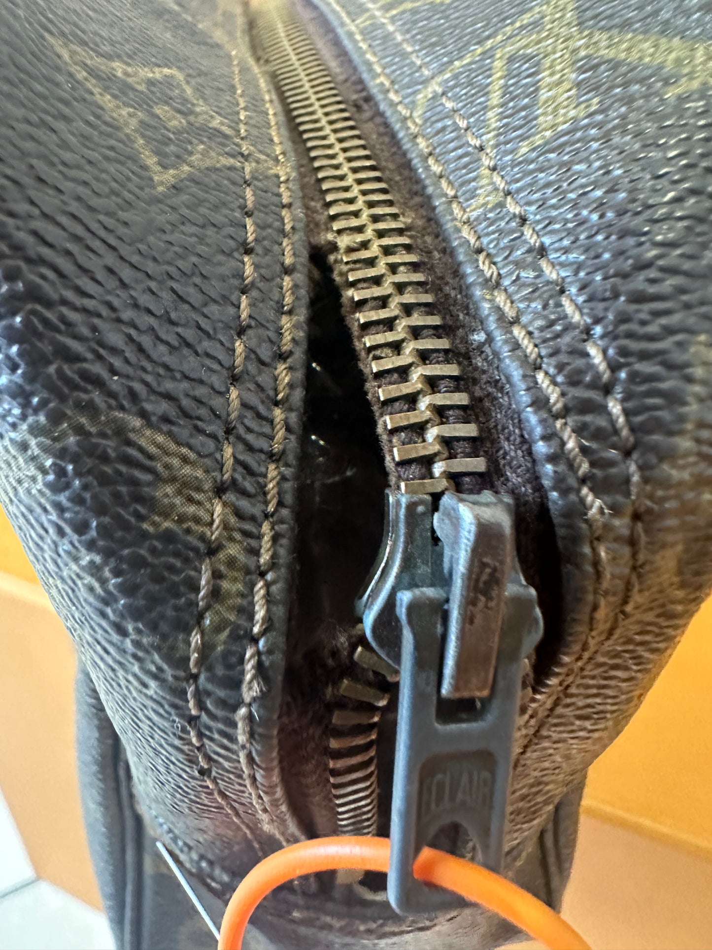Louis Vuitton Trousse 28