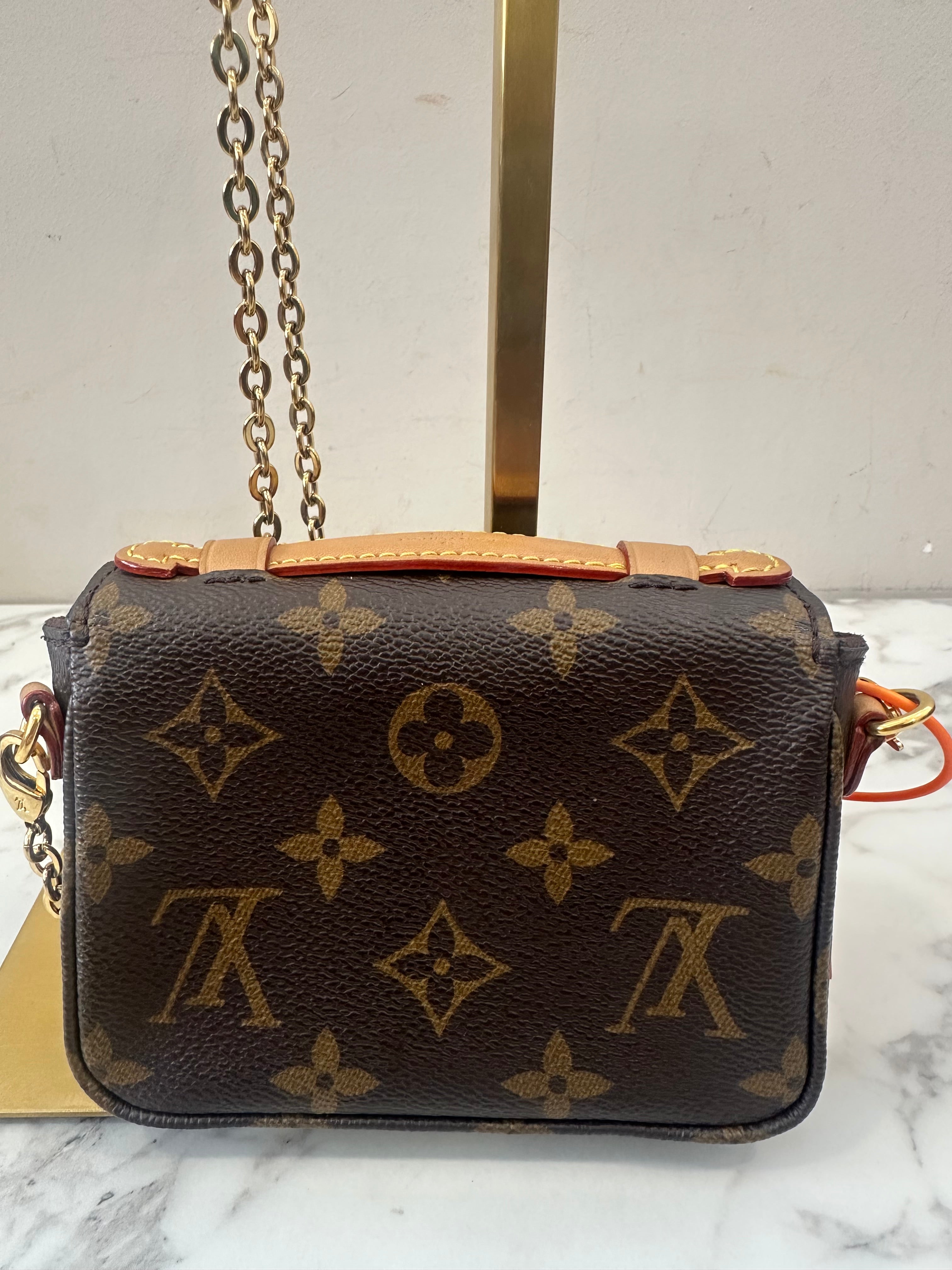 Louis Vuitton Pochette Metis