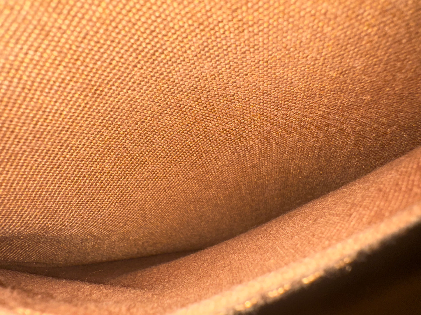 Louis Vuitton Saumur 35