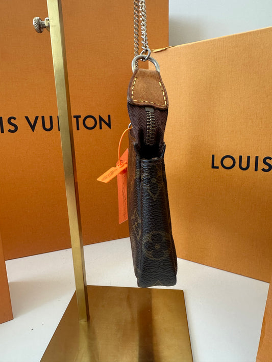 Louis Vuitton Pochette
